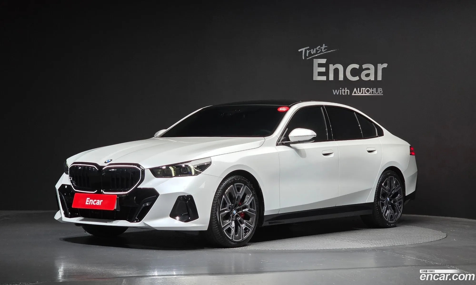 BMW 5 Series 2025 — 34