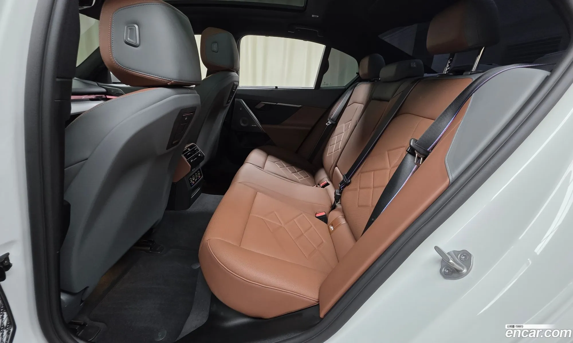 BMW 5 Series 2025 — 16