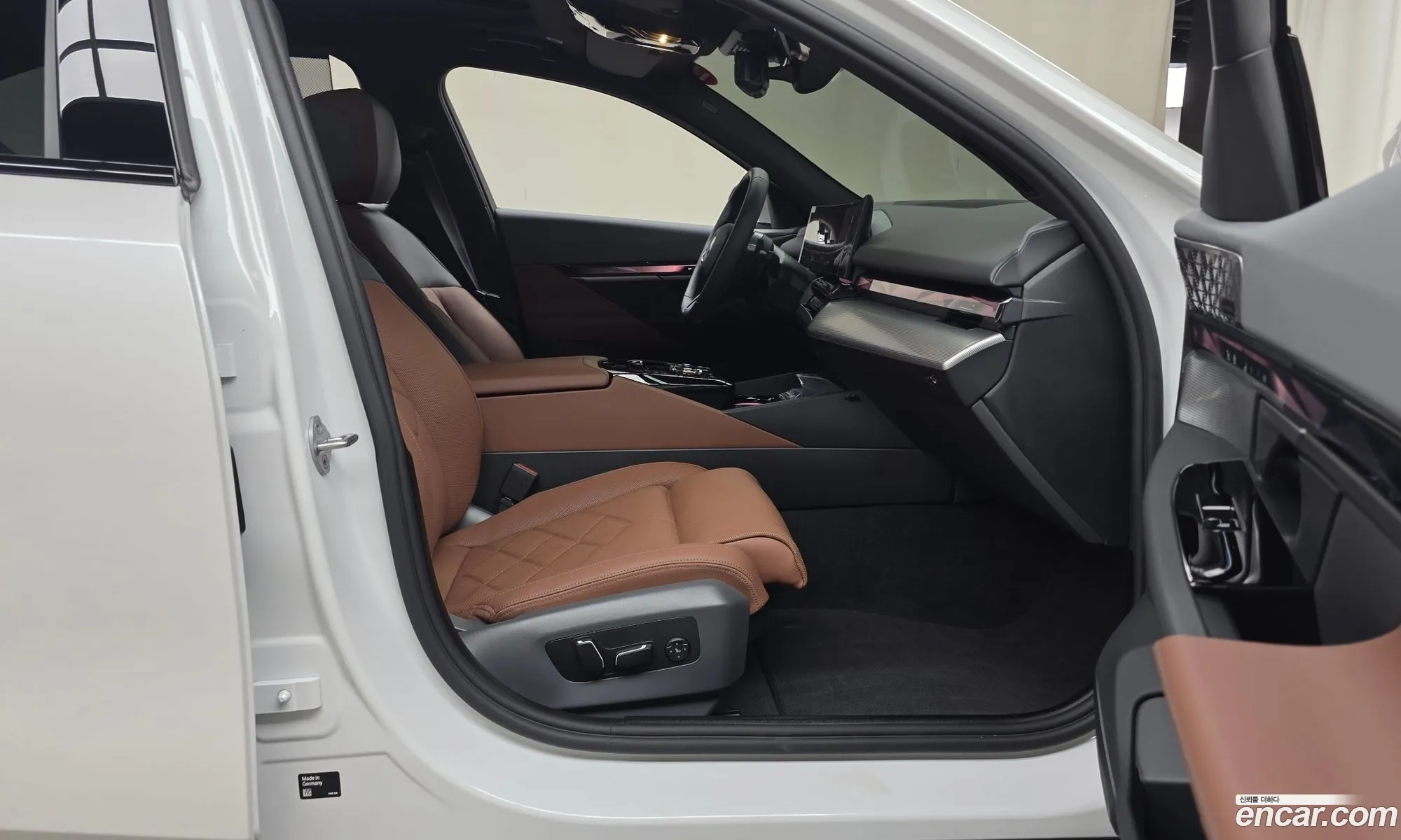 BMW 5 Series 2025 — 18