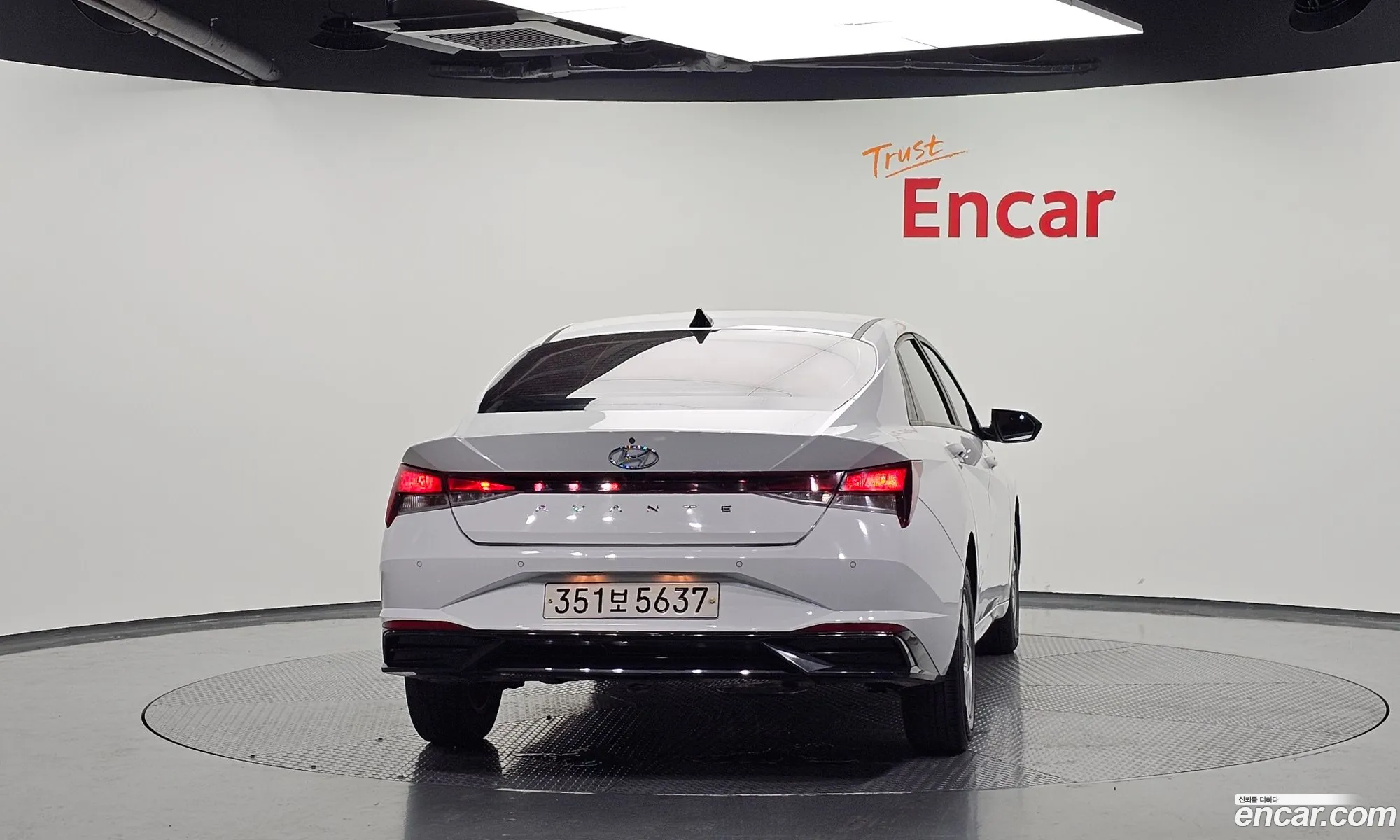 Hyundai Elantra 2020 — 11