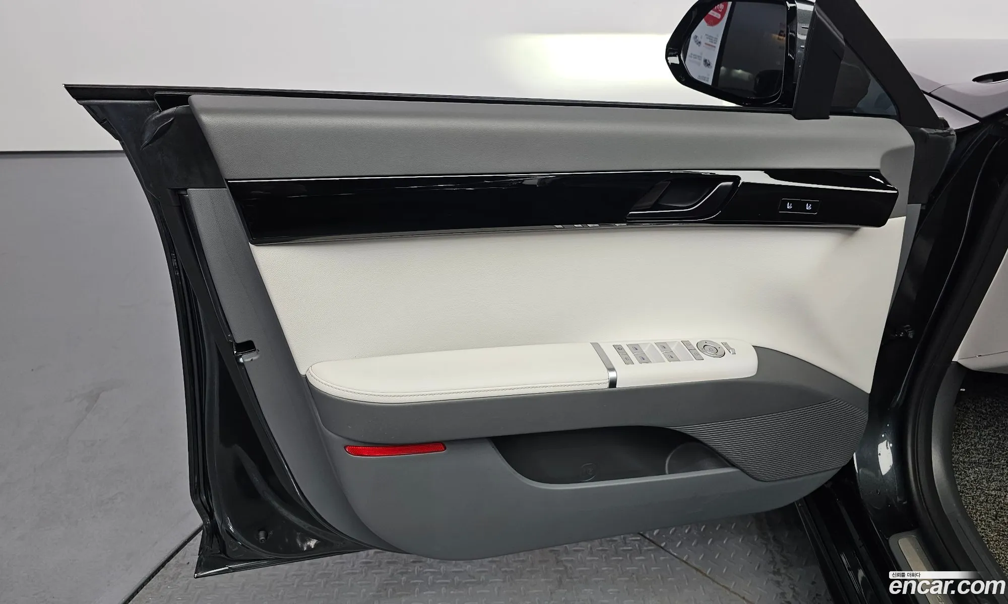 Hyundai Grandeur Hybrid 2023 — 4