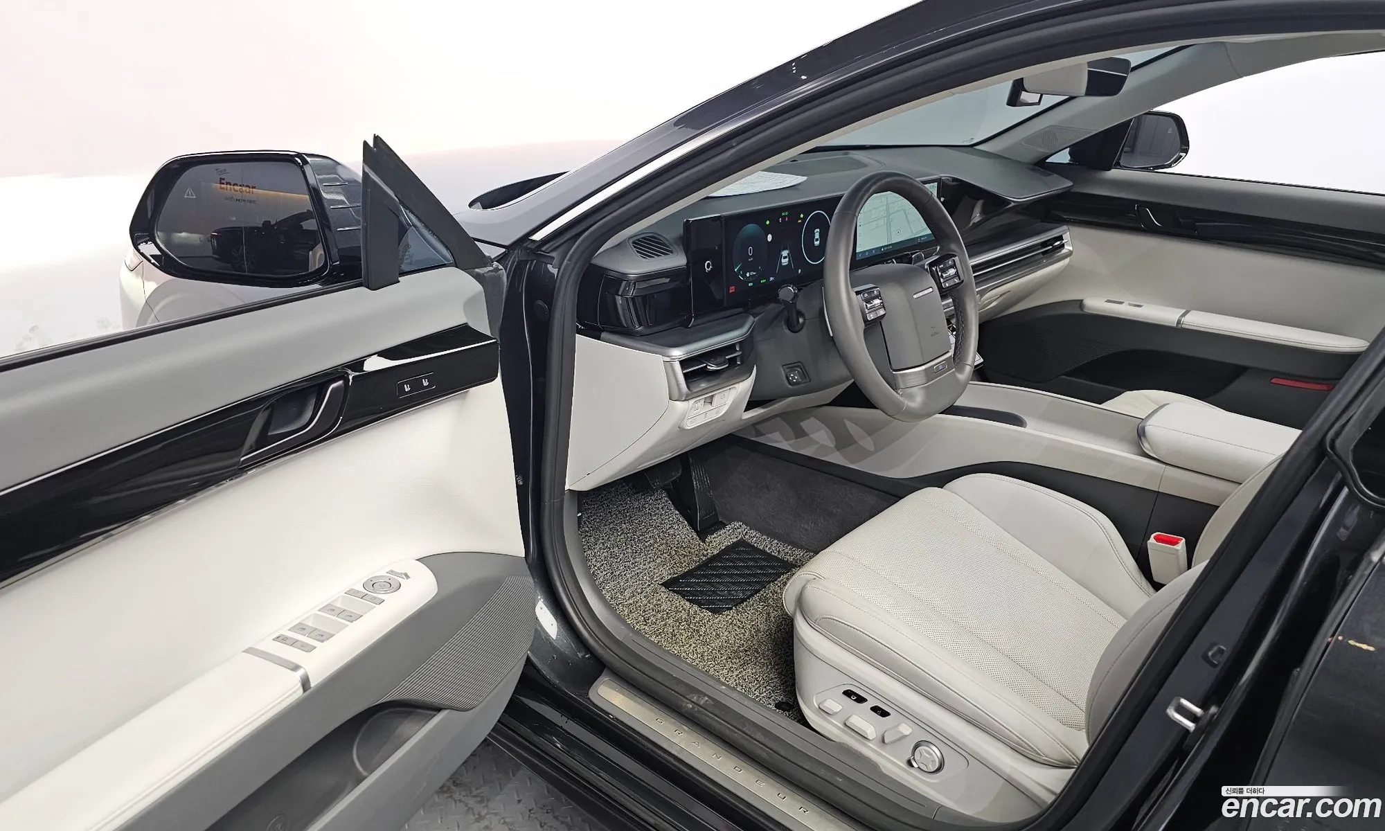 Hyundai Grandeur Hybrid 2023 — 18