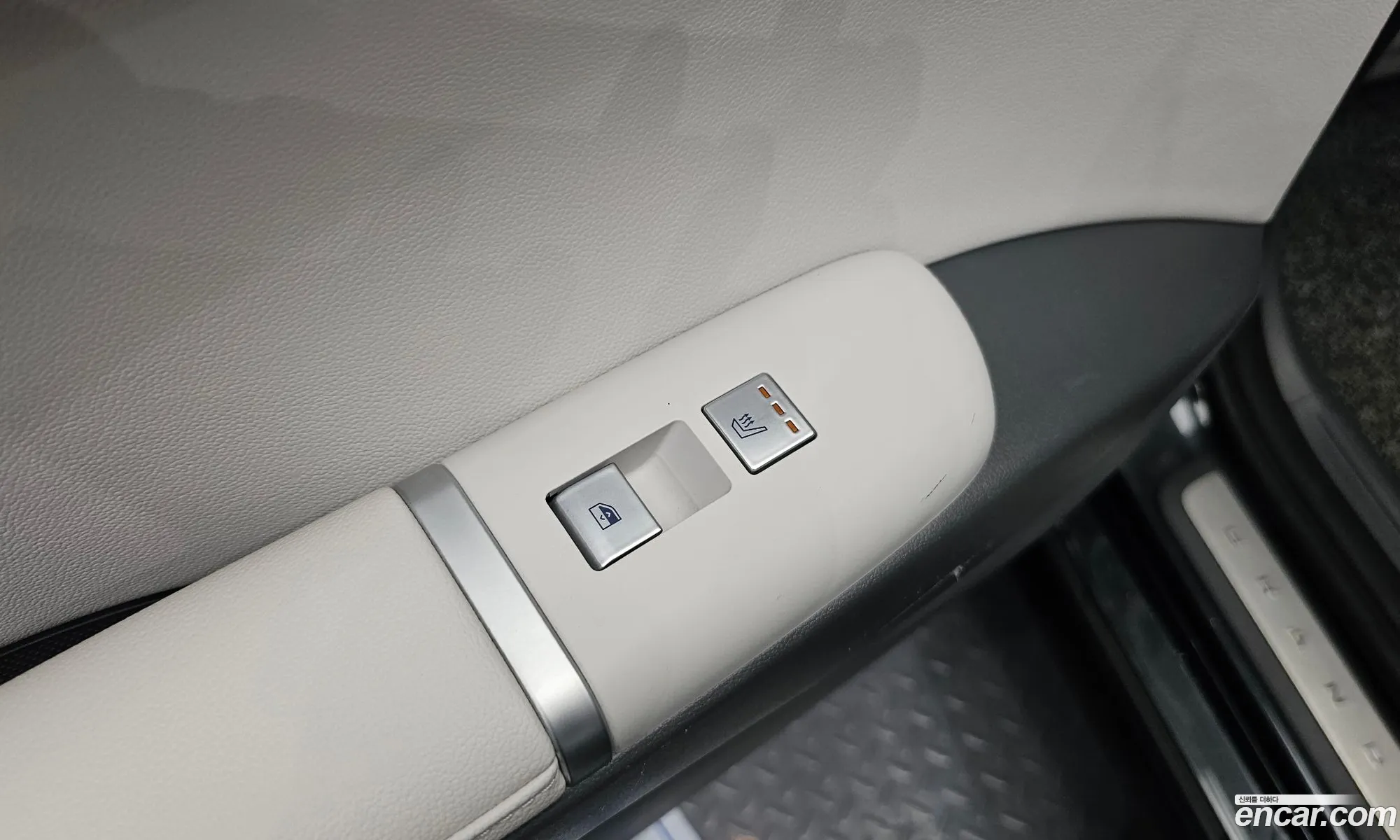 Hyundai Grandeur Hybrid 2023 — 9