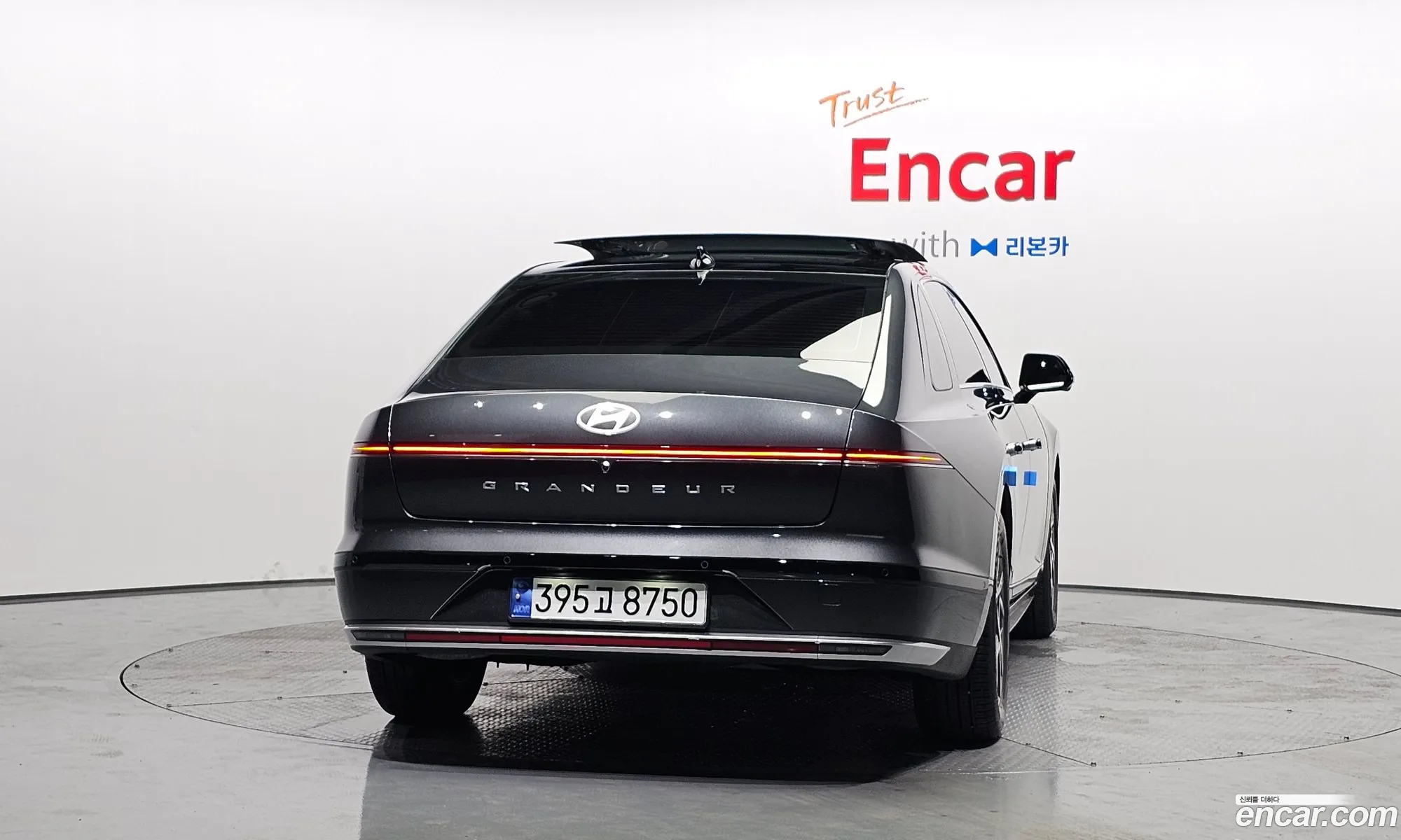 Hyundai Grandeur Hybrid 2023 — 32