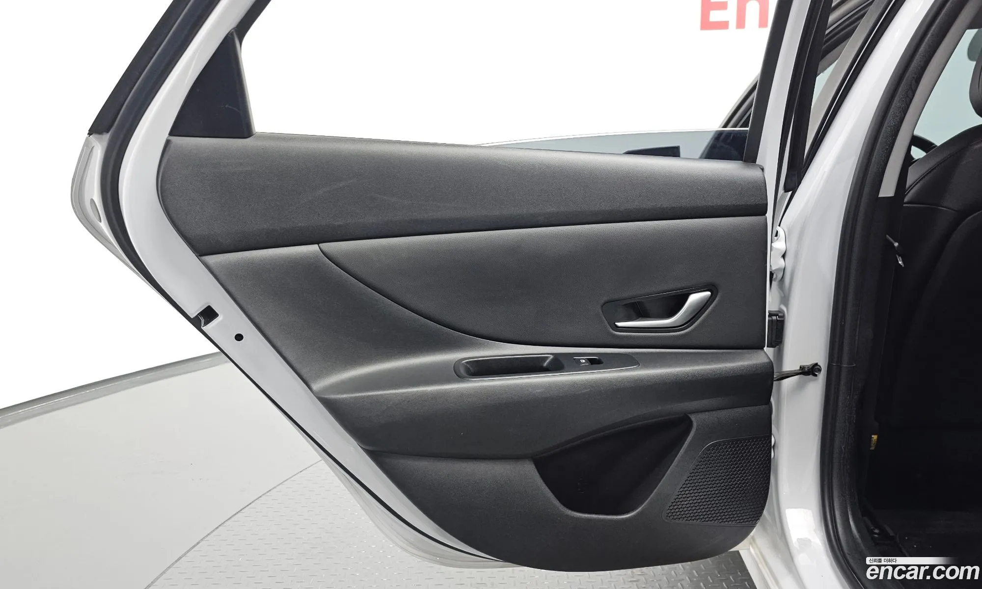 Hyundai Elantra Hybrid 2022 — 14