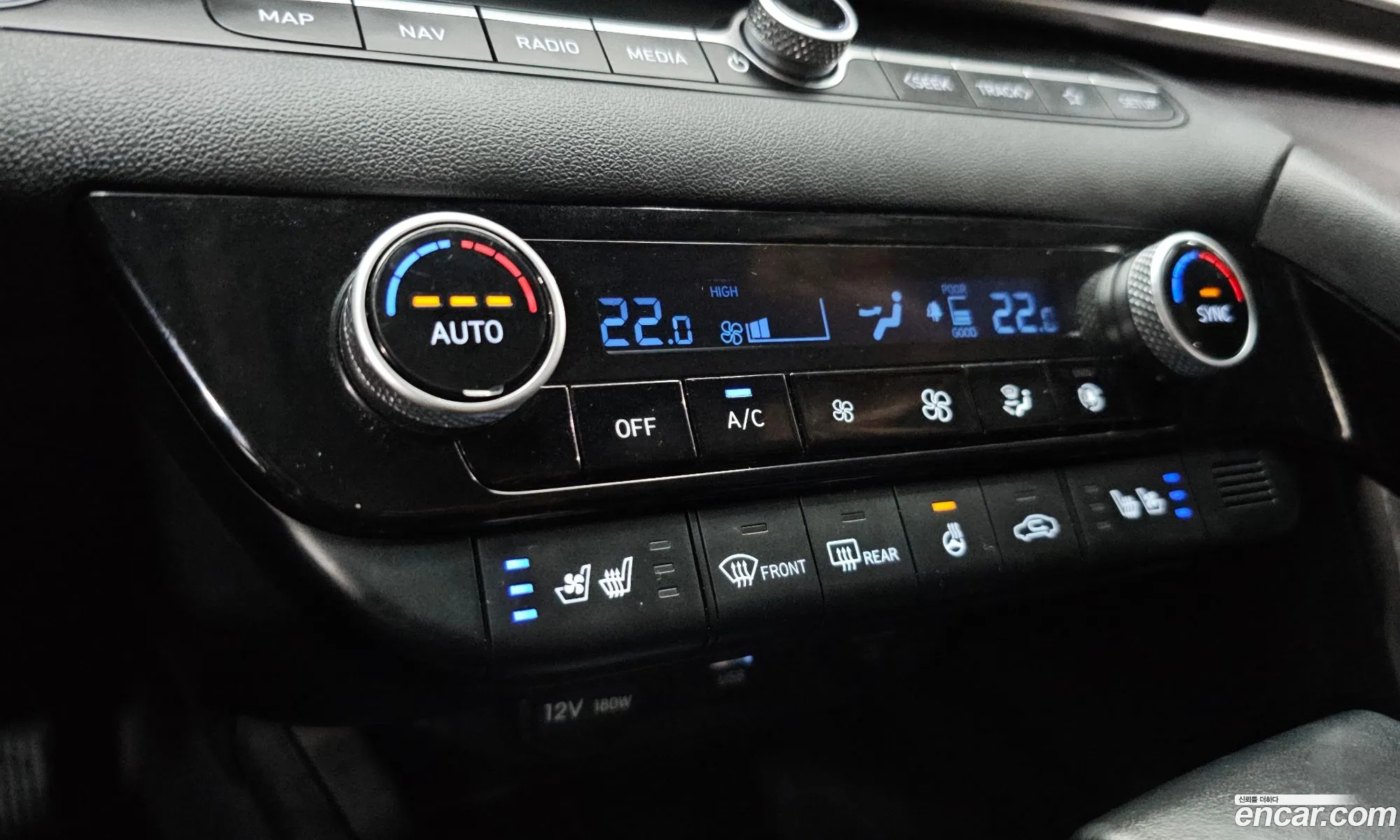 Hyundai Elantra Hybrid 2022 — 19
