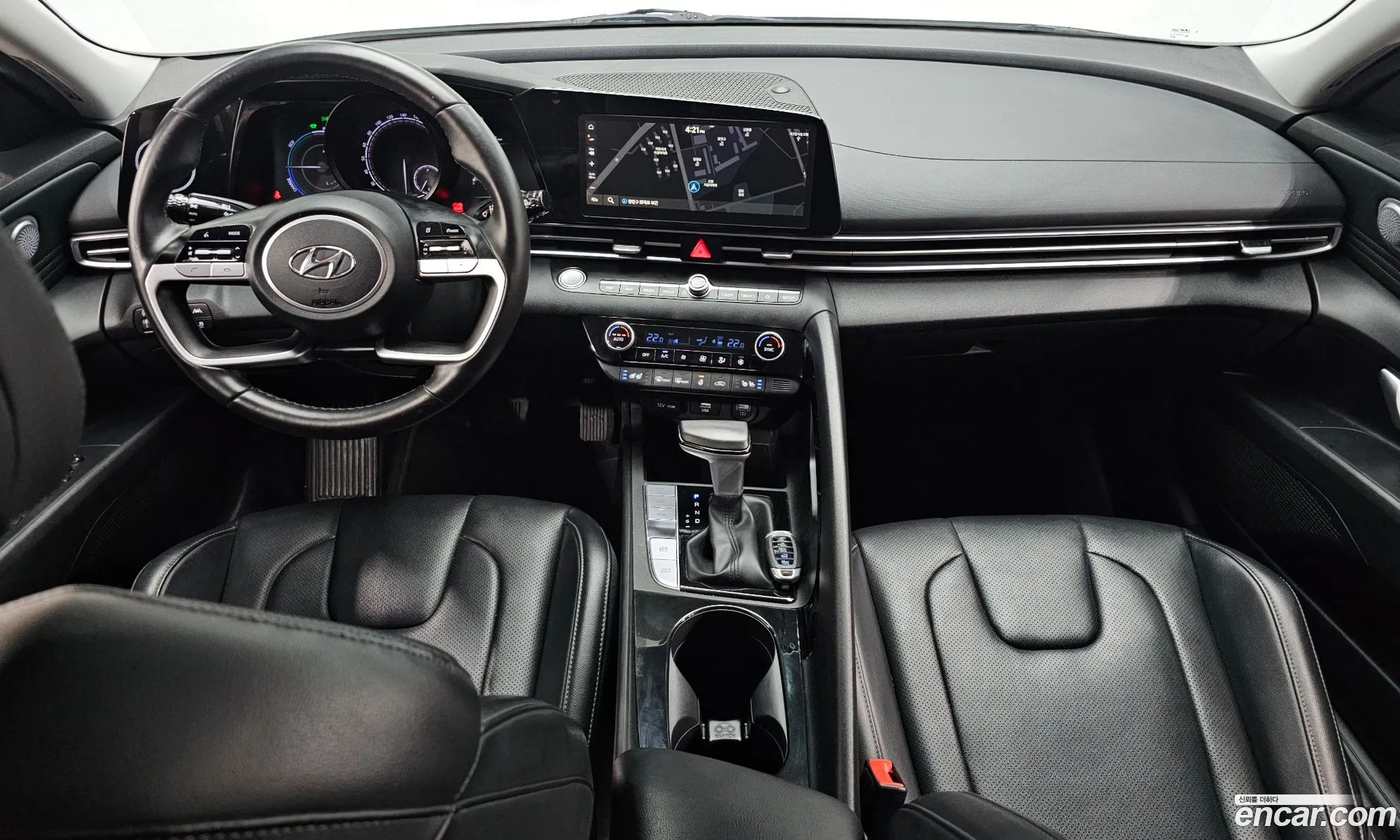 Hyundai Elantra Hybrid 2022 — 2