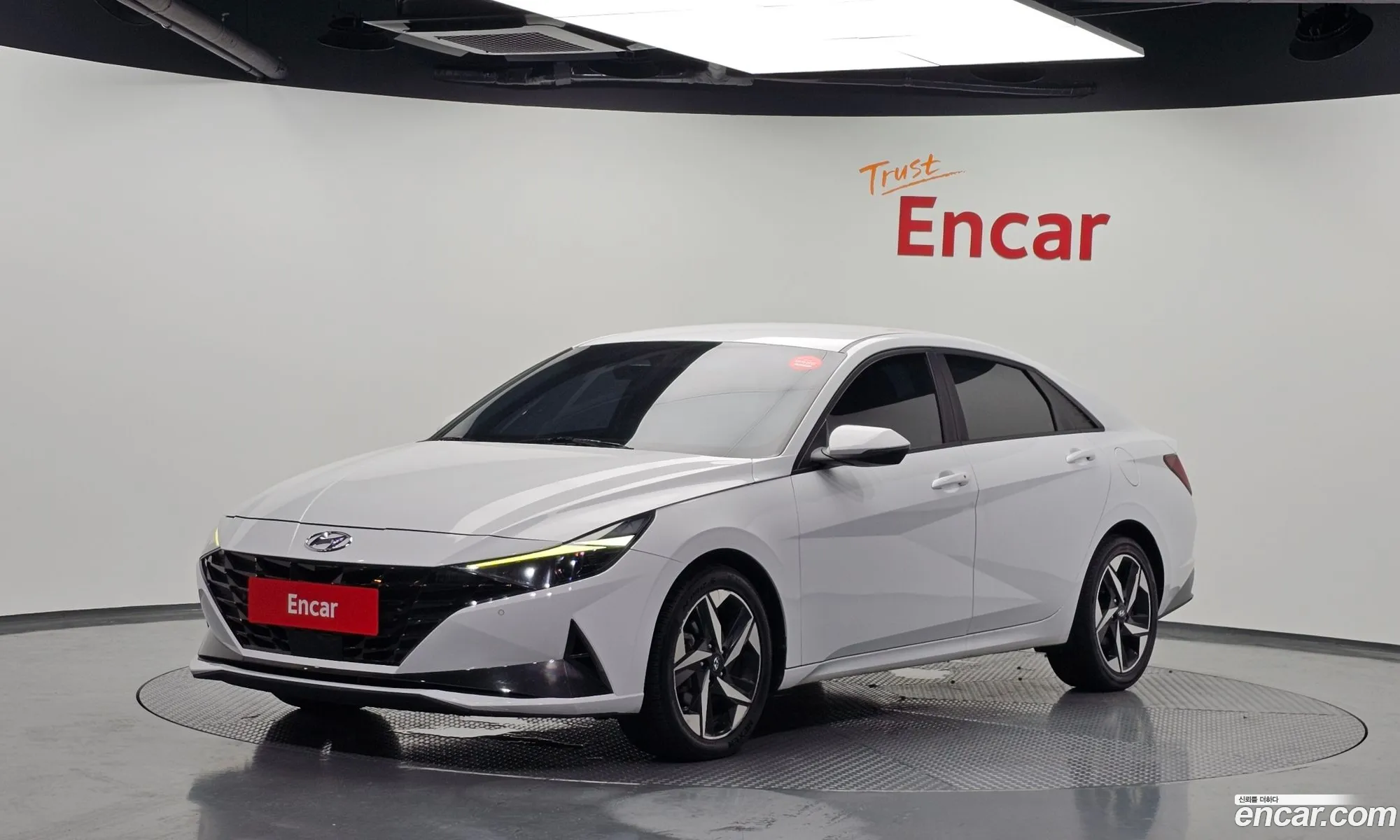 Hyundai Elantra Hybrid 2022 — 24