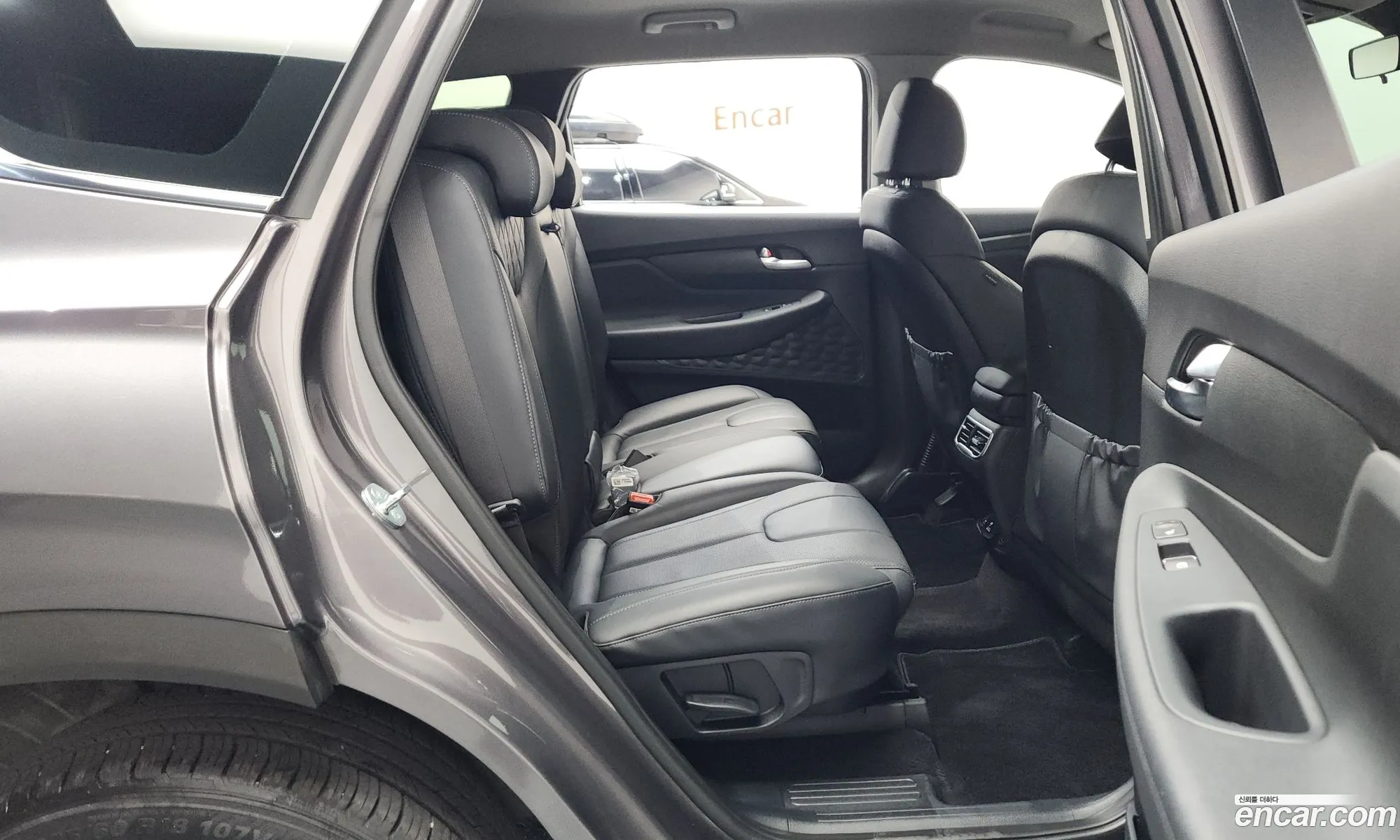 Hyundai Santa Fe 2023 — 19