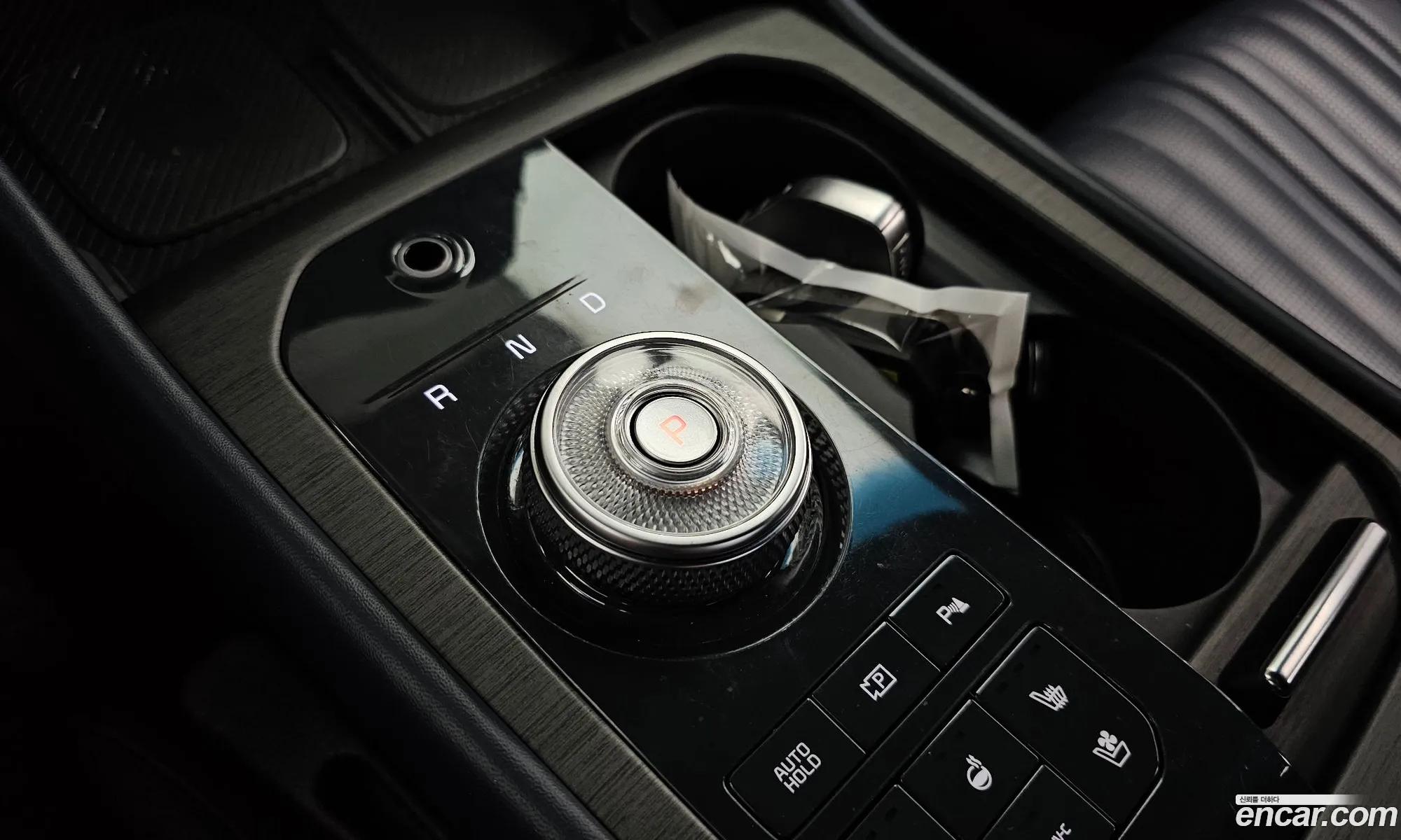 Kia K8 Hybrid 2024 — 8