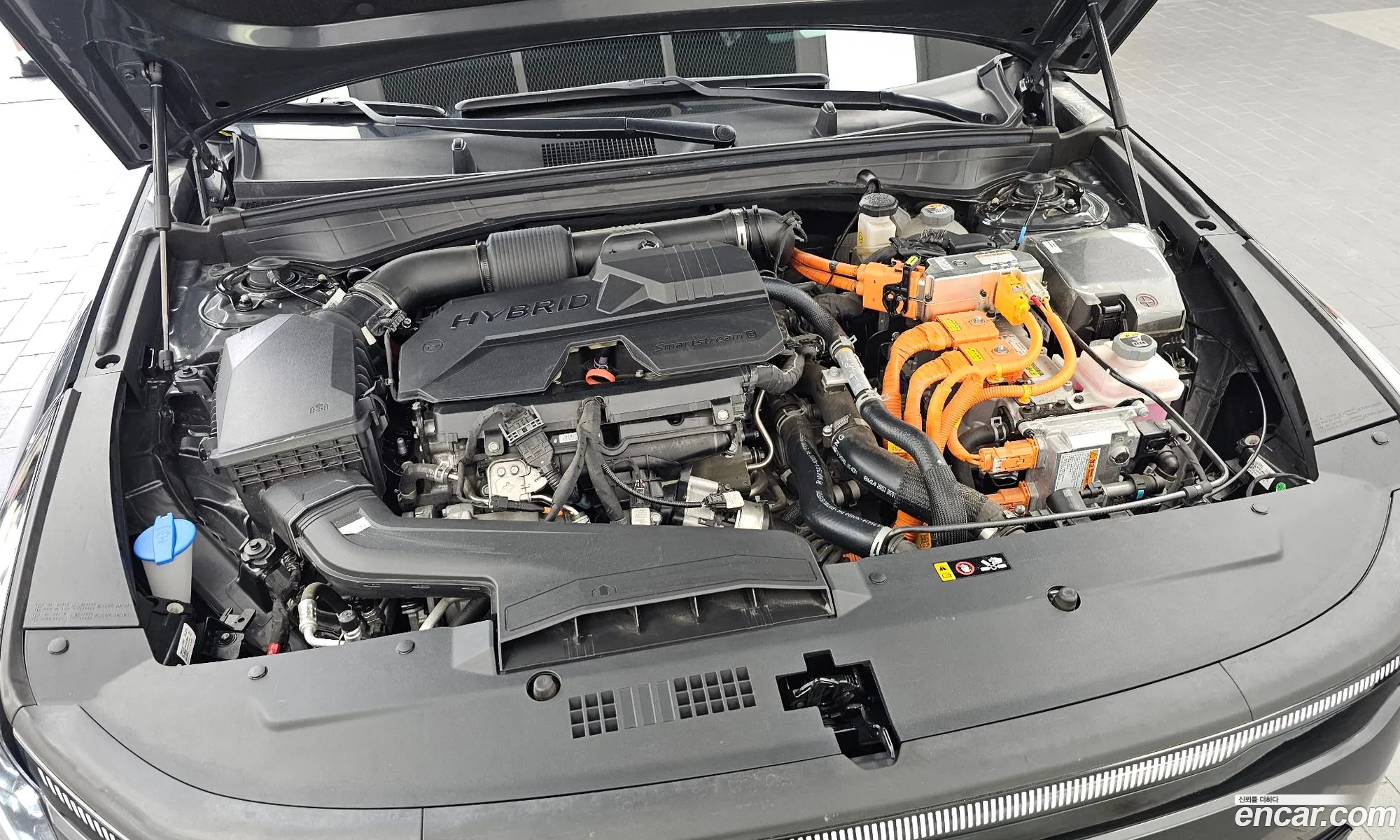 Kia K8 Hybrid 2024 — 17