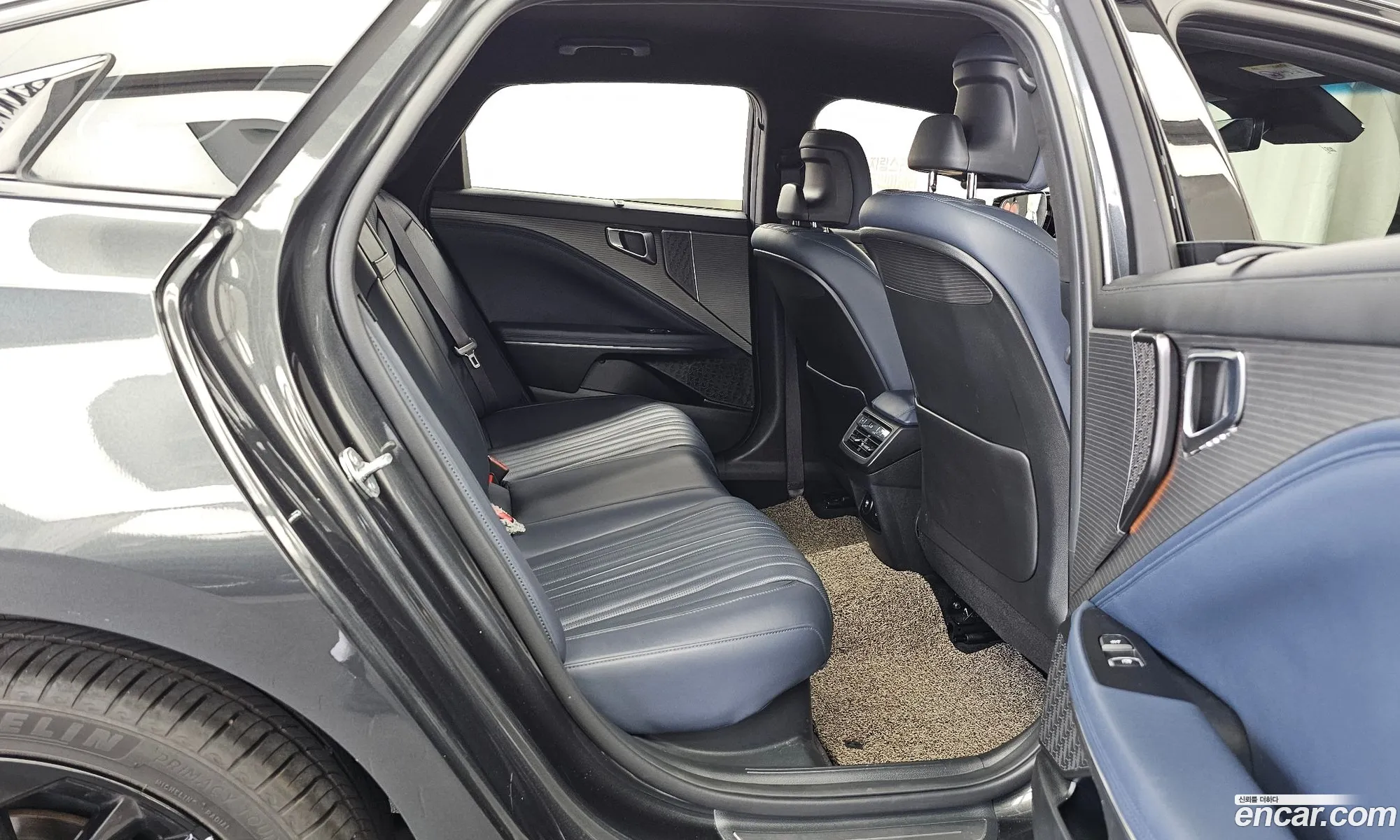 Kia K8 Hybrid 2024 — 19