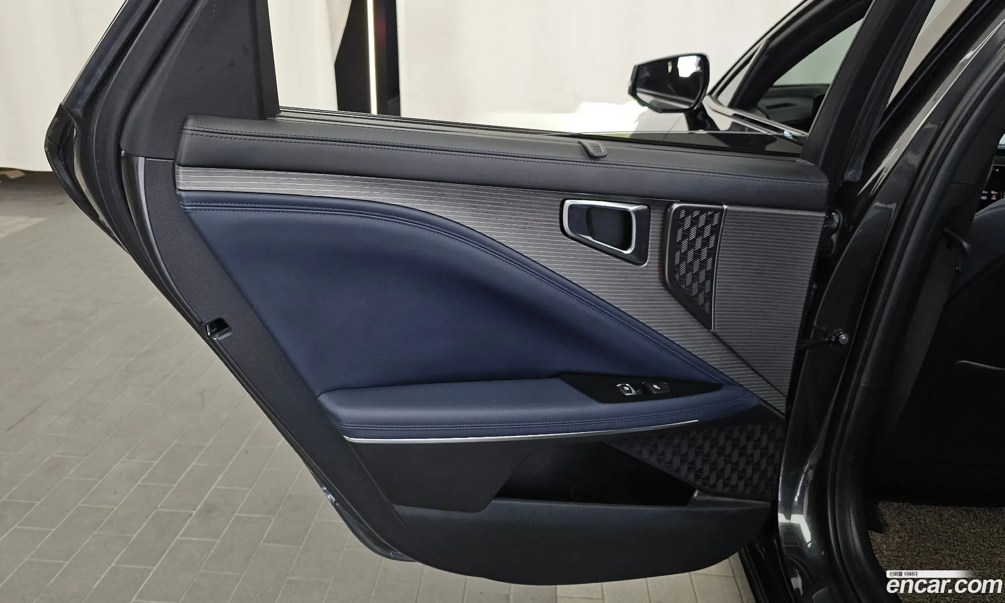 Kia K8 Hybrid 2024 — 9