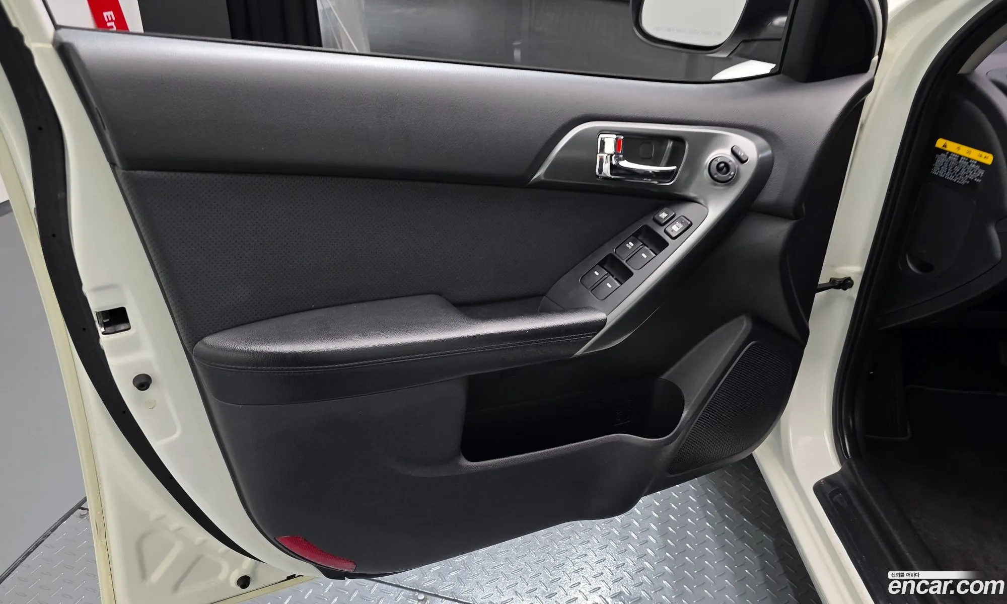 Kia Forte Hatchback 2012 — 3