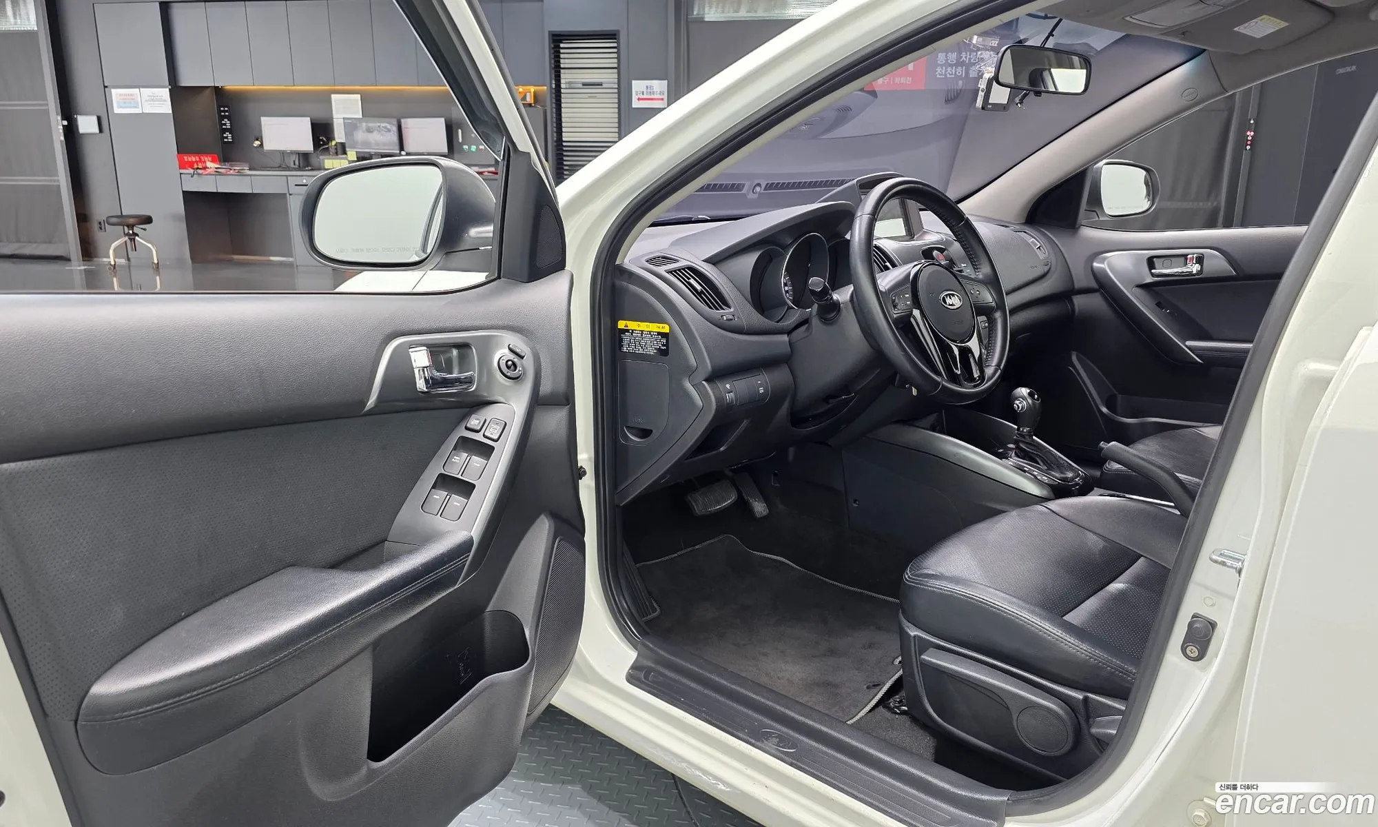 Kia Forte Hatchback 2012 — 14