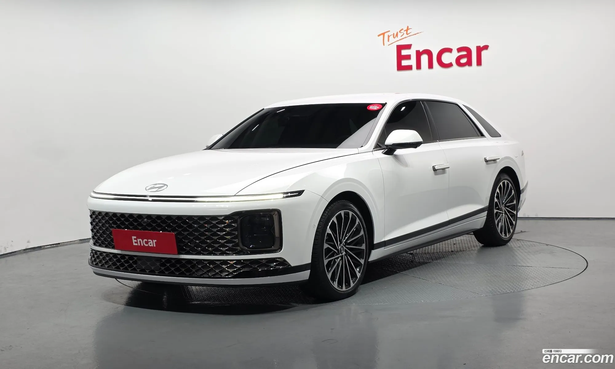 Hyundai Grandeur Hybrid 2023 — 23