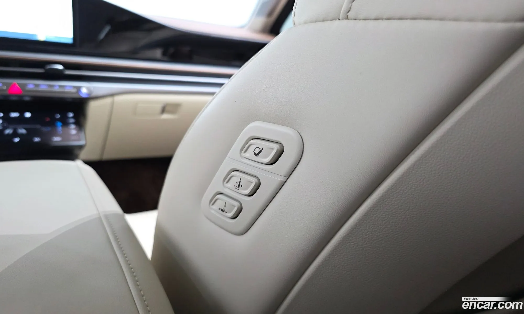 Hyundai Grandeur Hybrid 2023 — 28