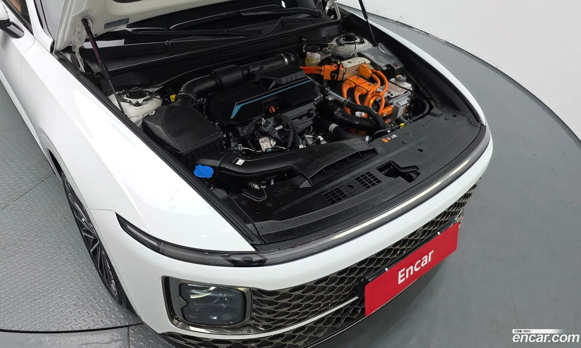 Hyundai Grandeur Hybrid 2023 — 42