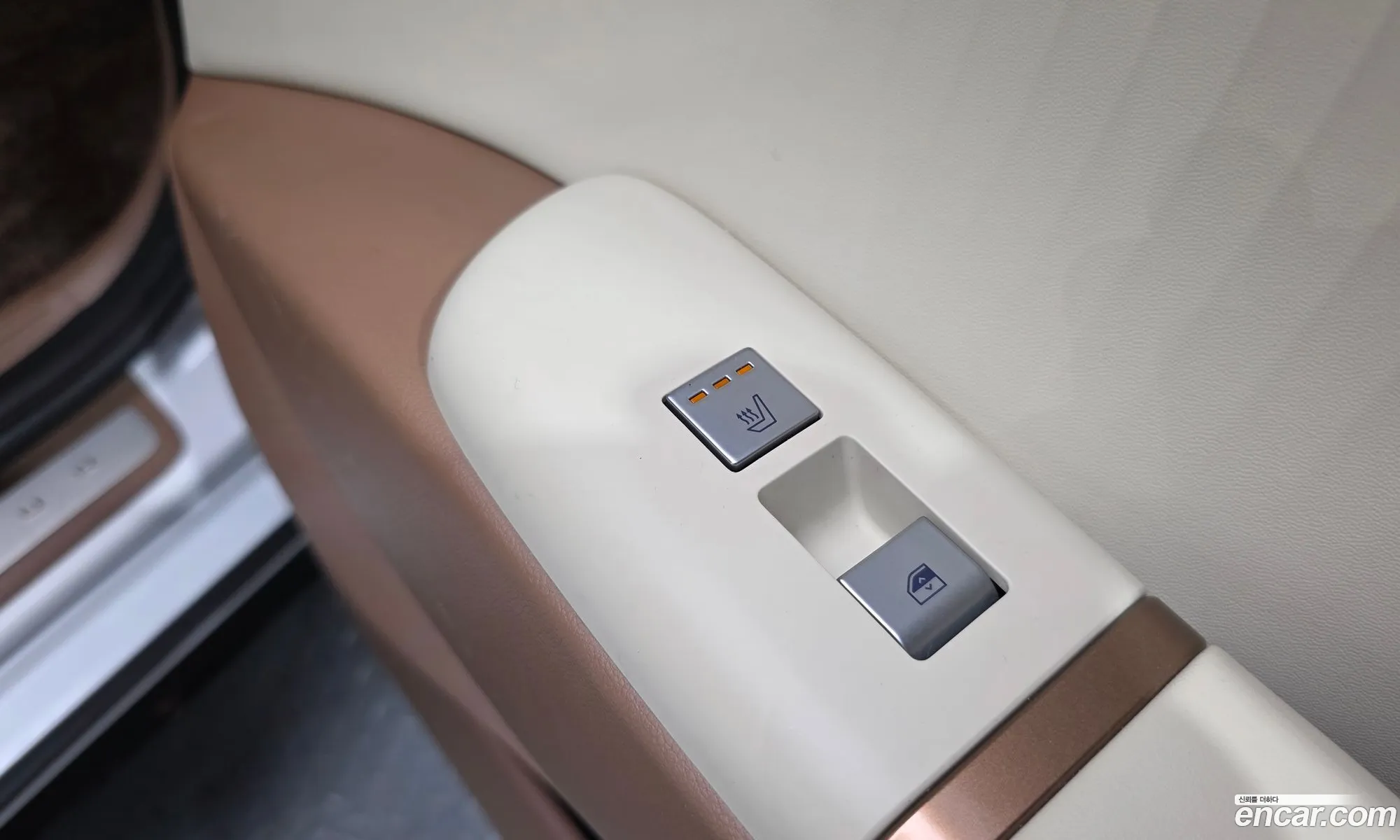 Hyundai Grandeur Hybrid 2023 — 33