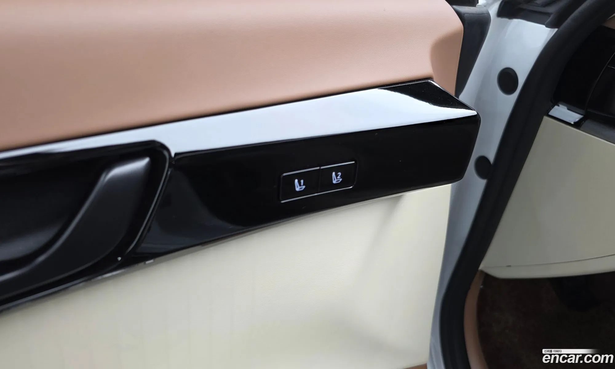 Hyundai Grandeur Hybrid 2023 — 46