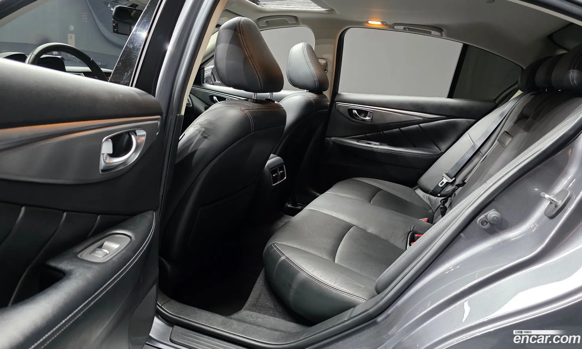 Infiniti Q50 2016 JNKDV71E3GM552261 — 10