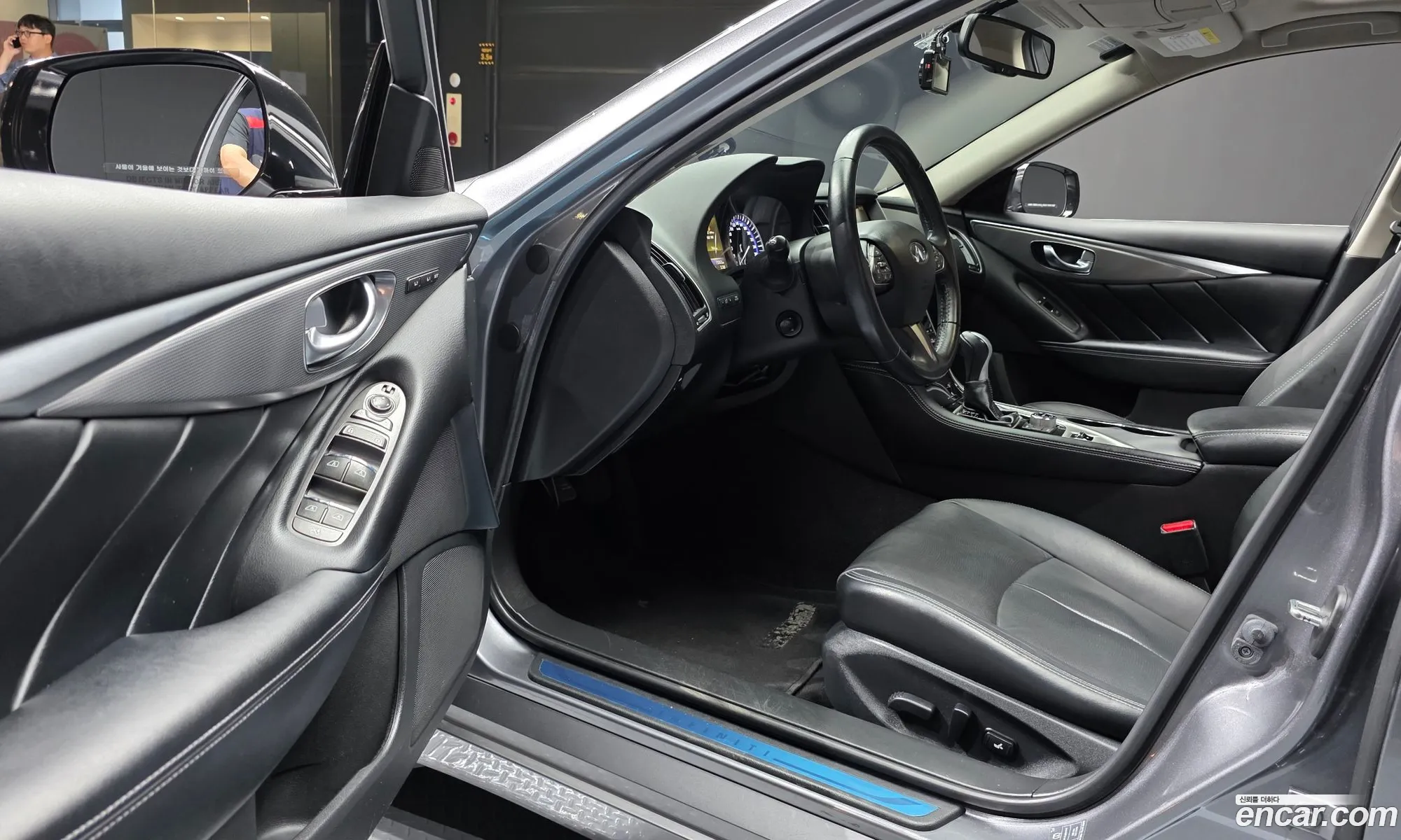 Infiniti Q50 2016 JNKDV71E3GM552261 — 9
