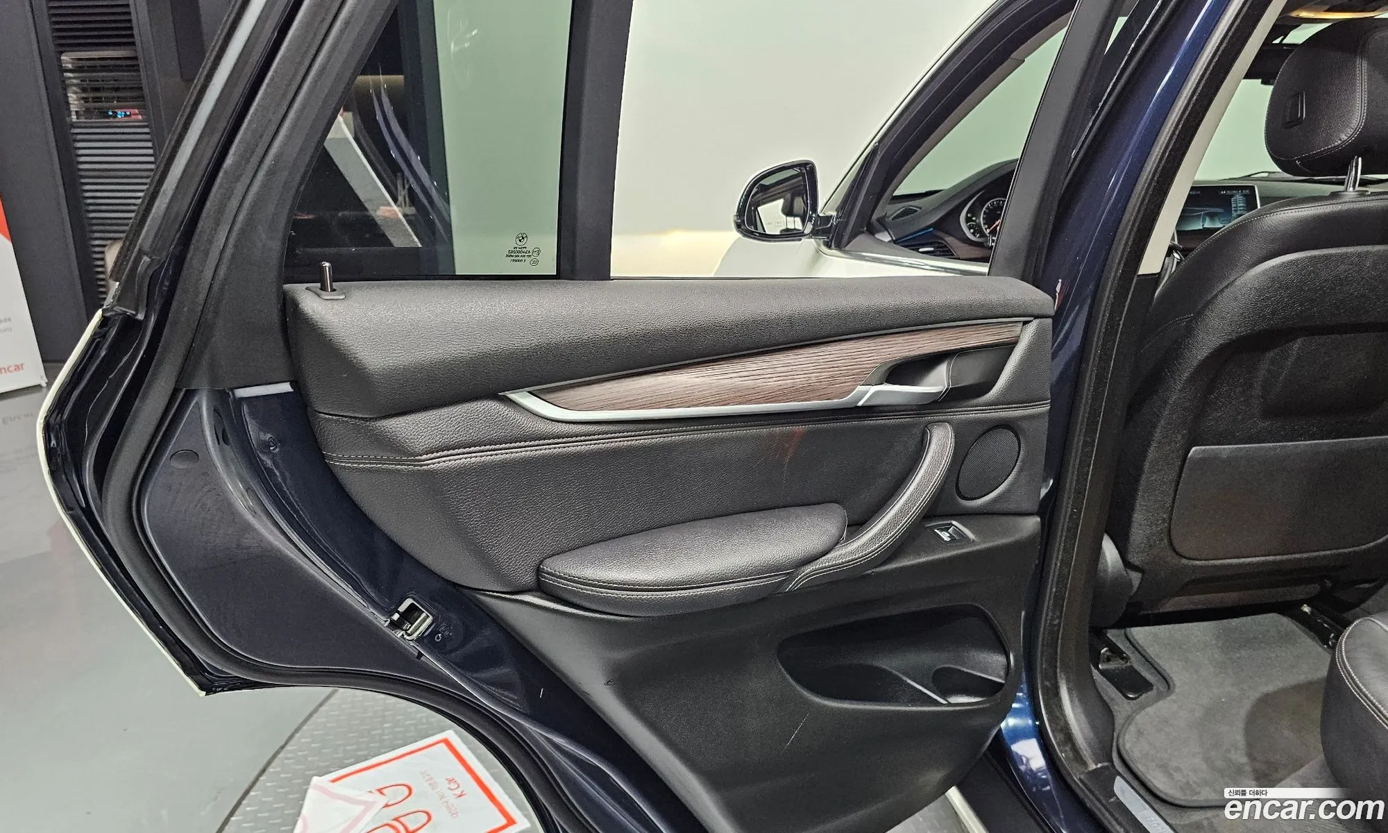 BMW X5 2017 — 28