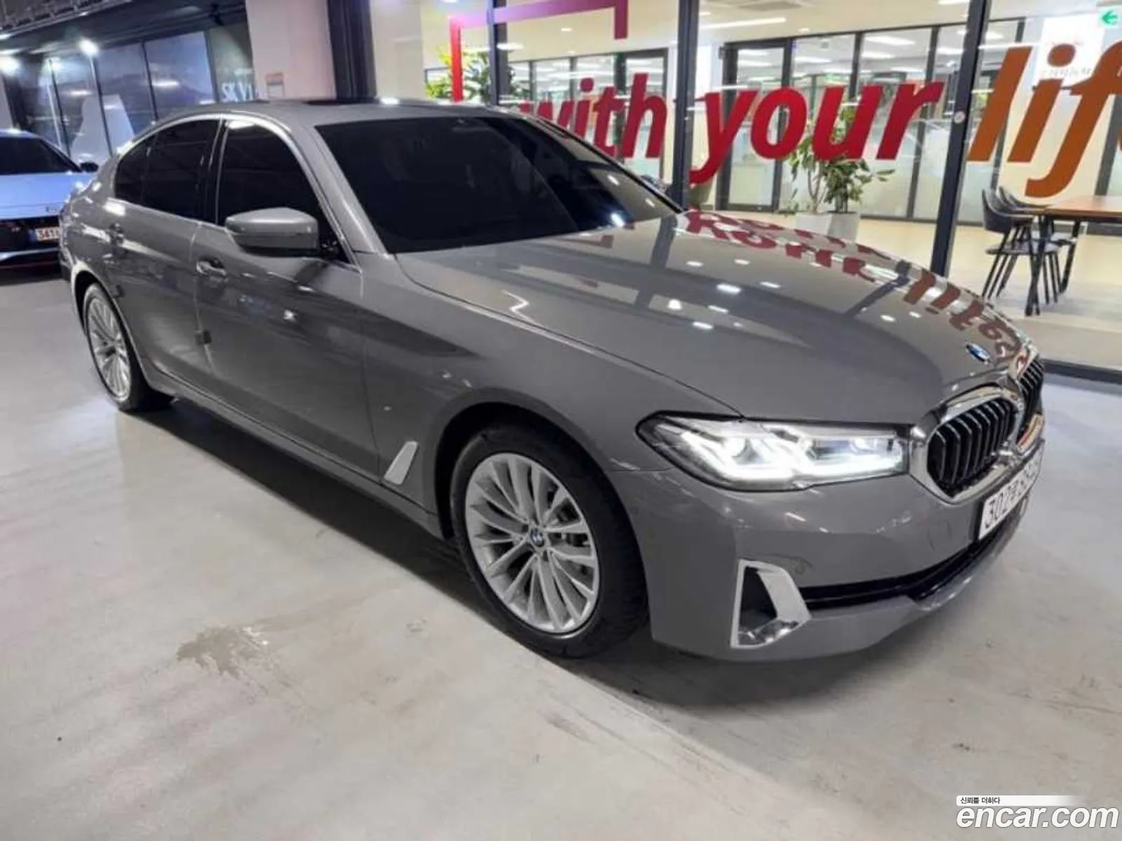 BMW 5 Series 2022 — 14