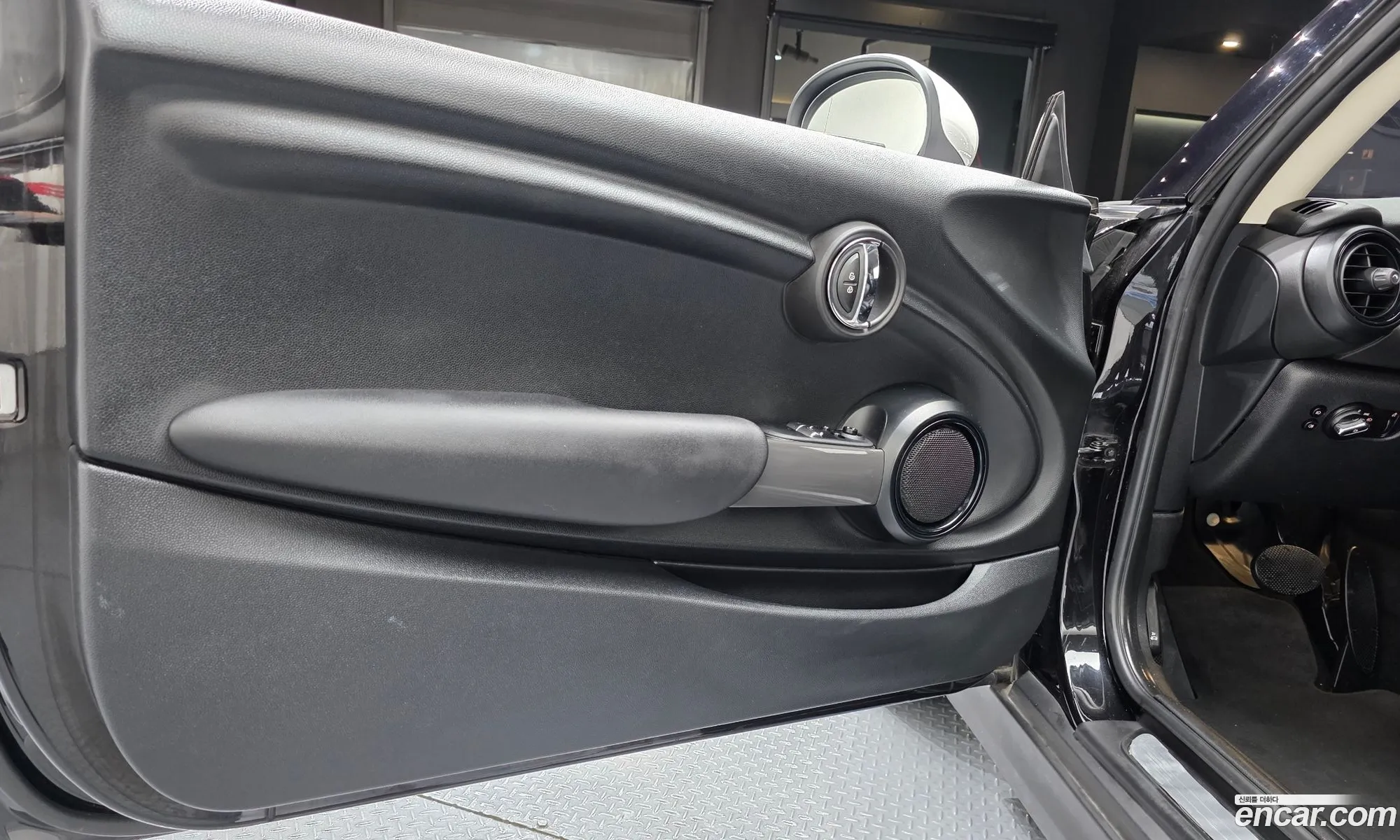Mini Cooper 2018 WMWXP510XK2H39874 — 32