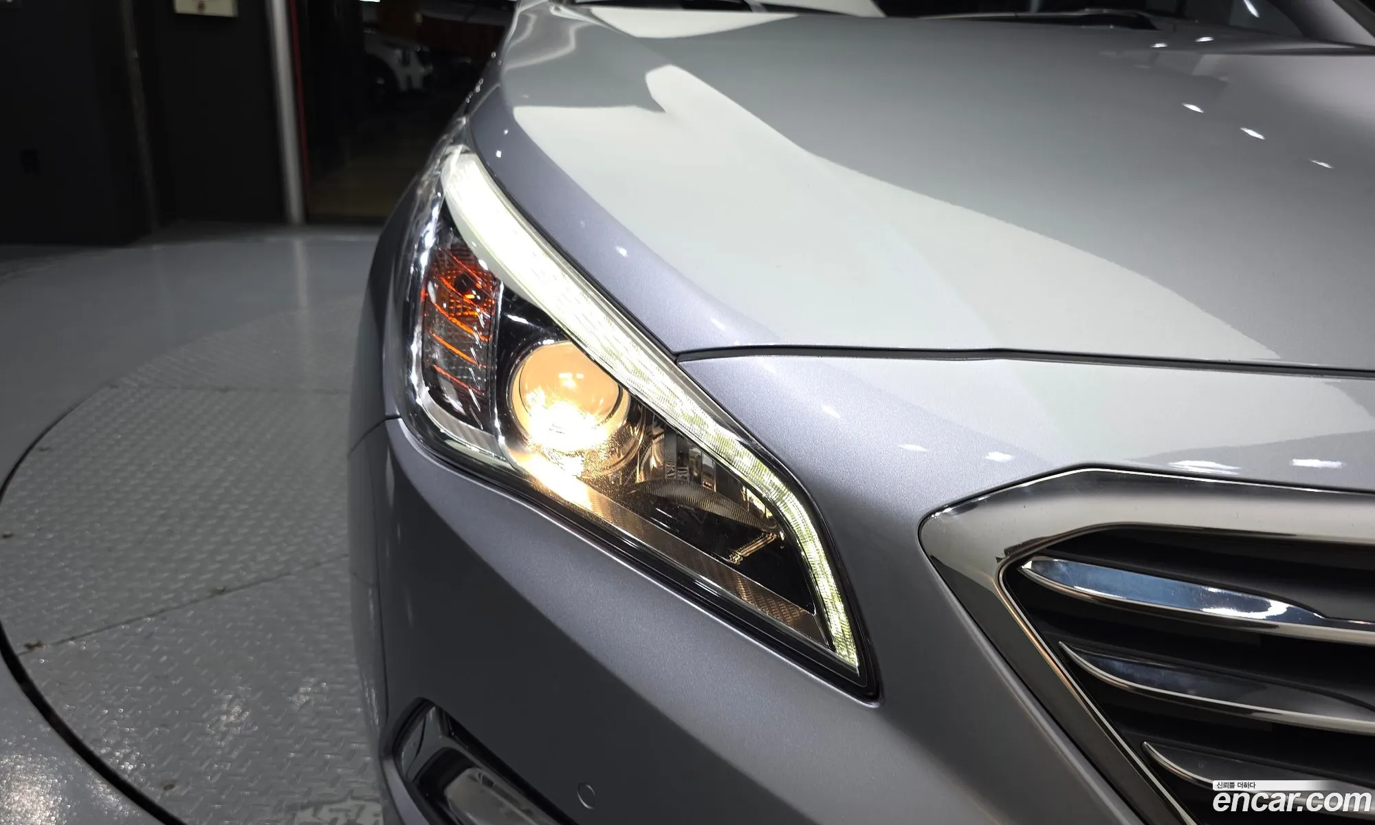 Hyundai LF Sonata 2016 — 12