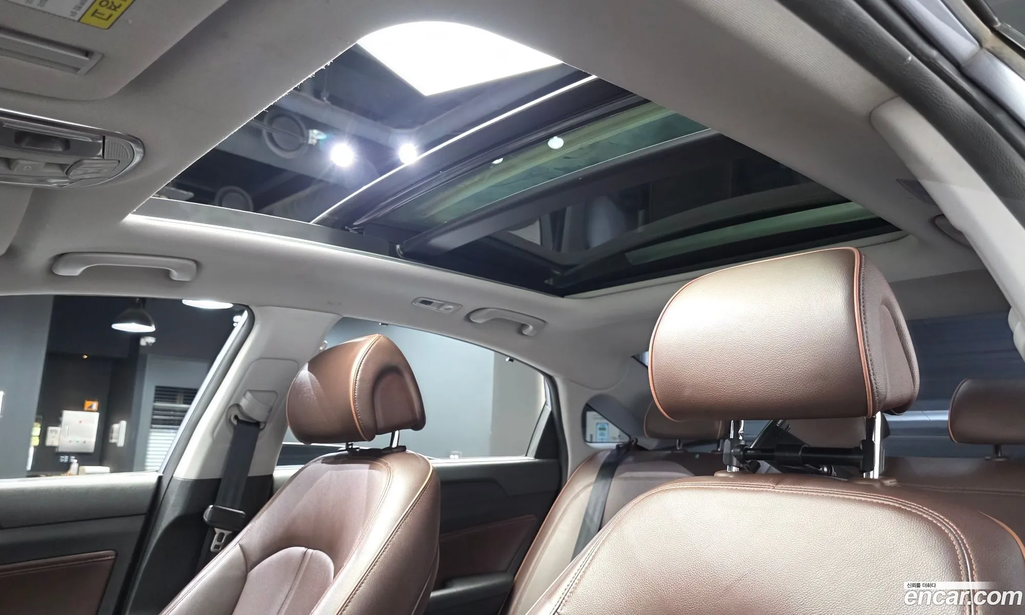 Hyundai LF Sonata 2016 — 21
