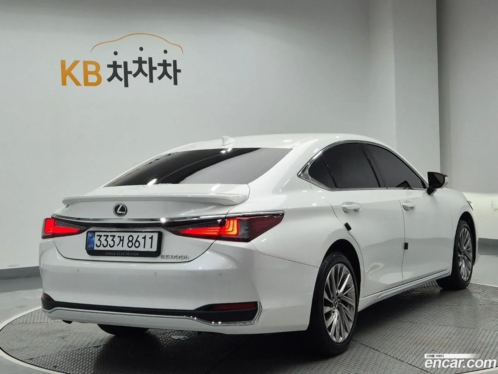 Lexus ES300h 7th Gen 2026 — 5