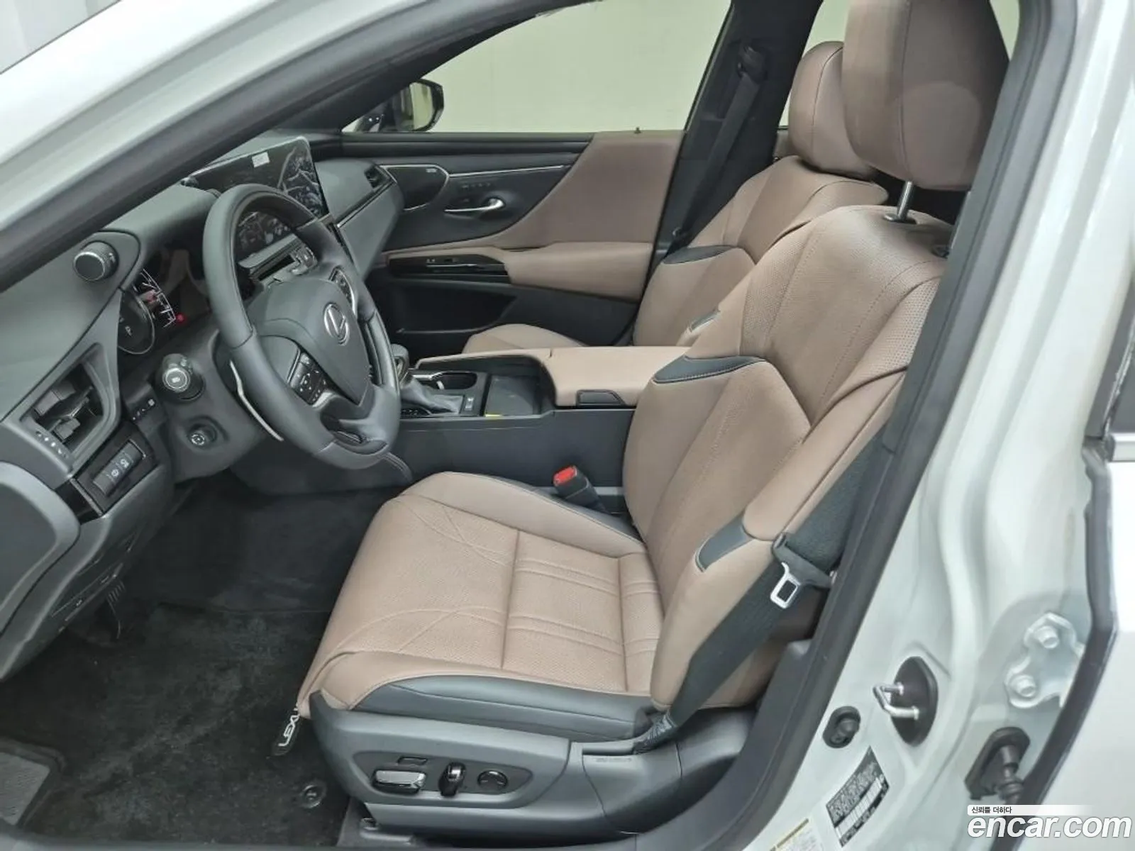 Lexus ES300h 7th Gen 2026 — 12