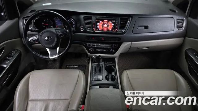 Kia Carnival 2015 — 4
