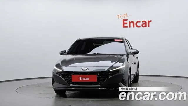 Hyundai Elantra Hybrid 2023 — 2