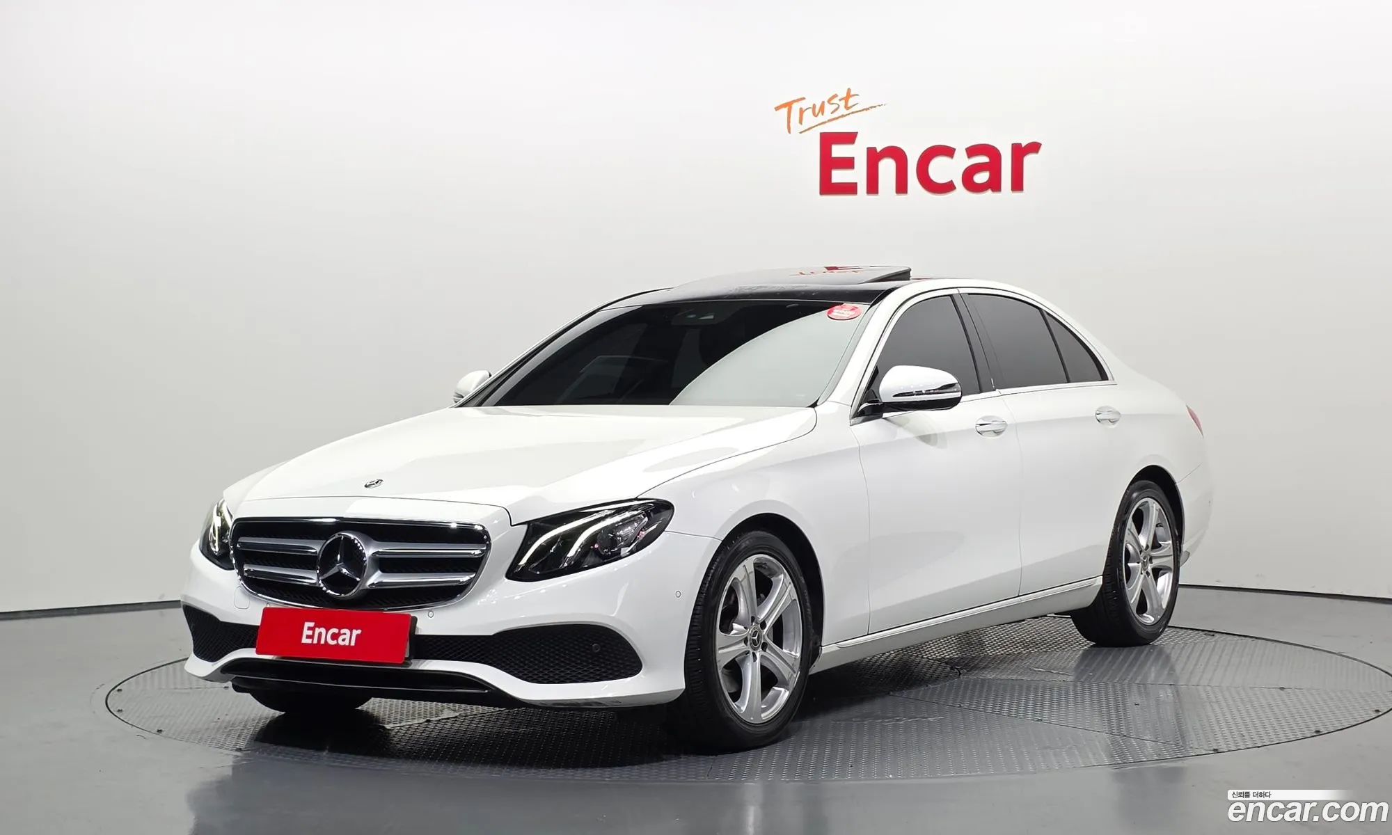 Mercedes-Benz E-Class W213 2018 — 10