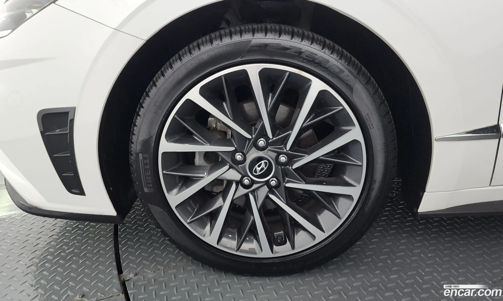 Hyundai Sonata 2020 — 17
