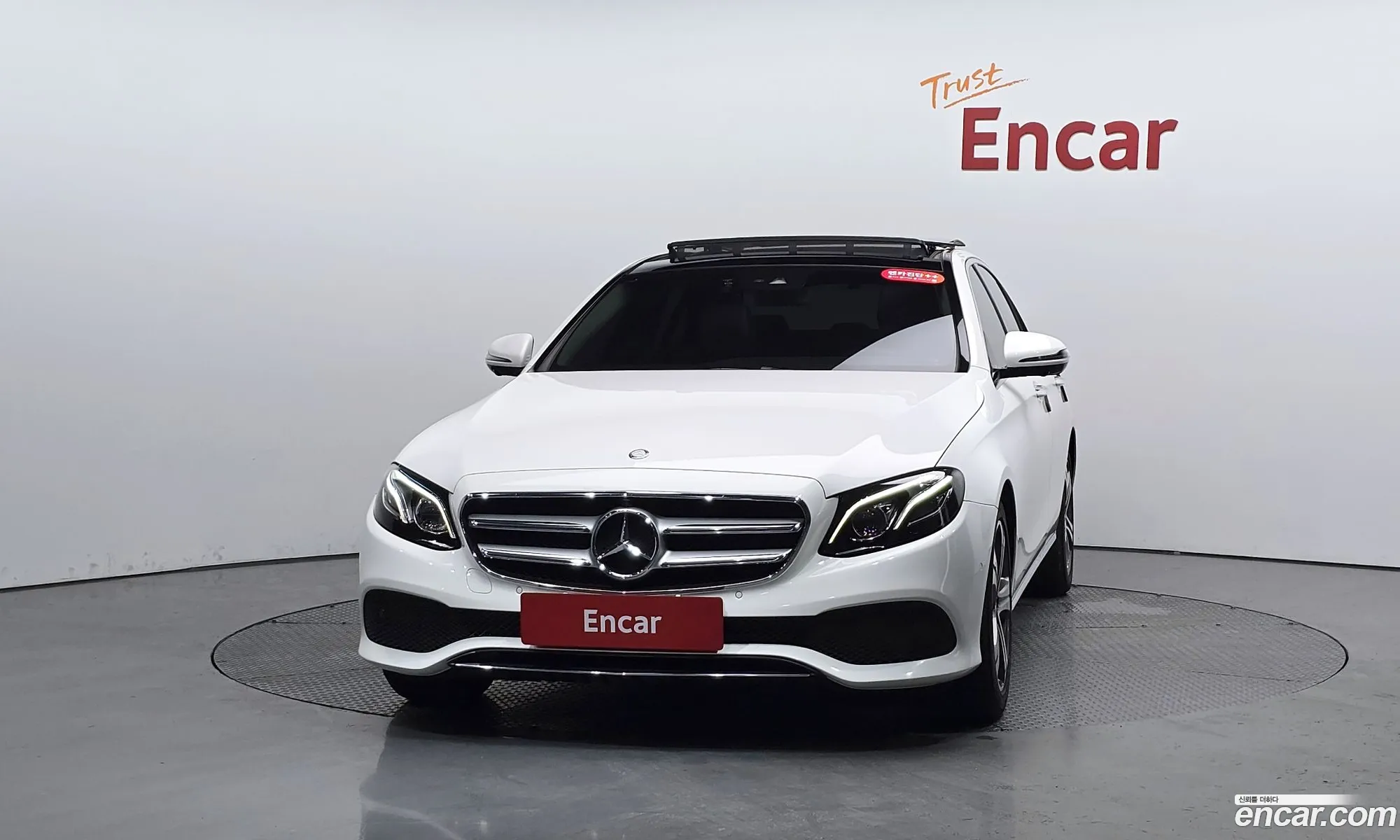 Mercedes-Benz E-Class W213 2016 WDDZF4JB0HA044007 — 3