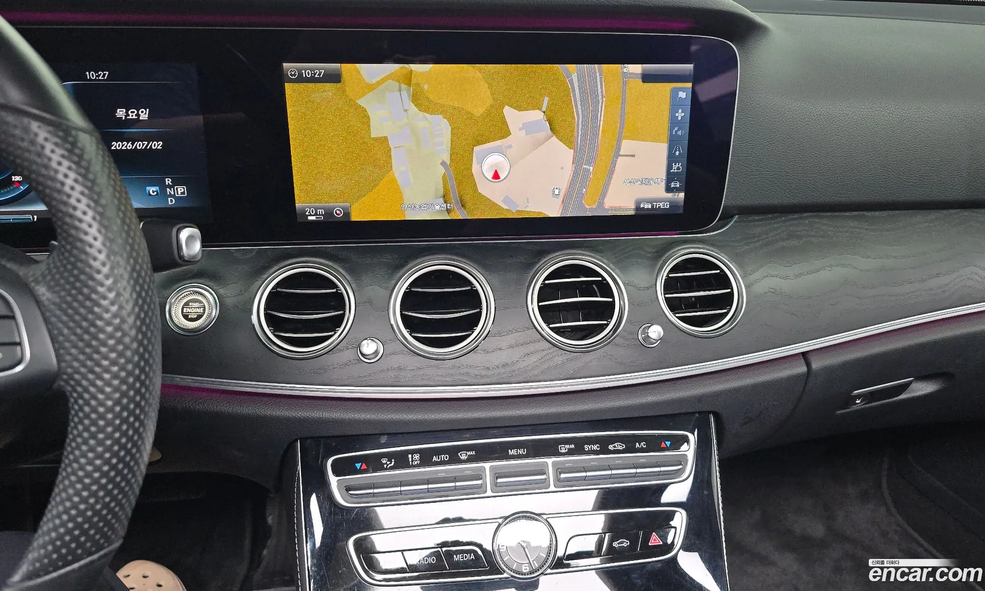 Mercedes-Benz E-Class W213 2016 WDDZF4JB0HA044007 — 13