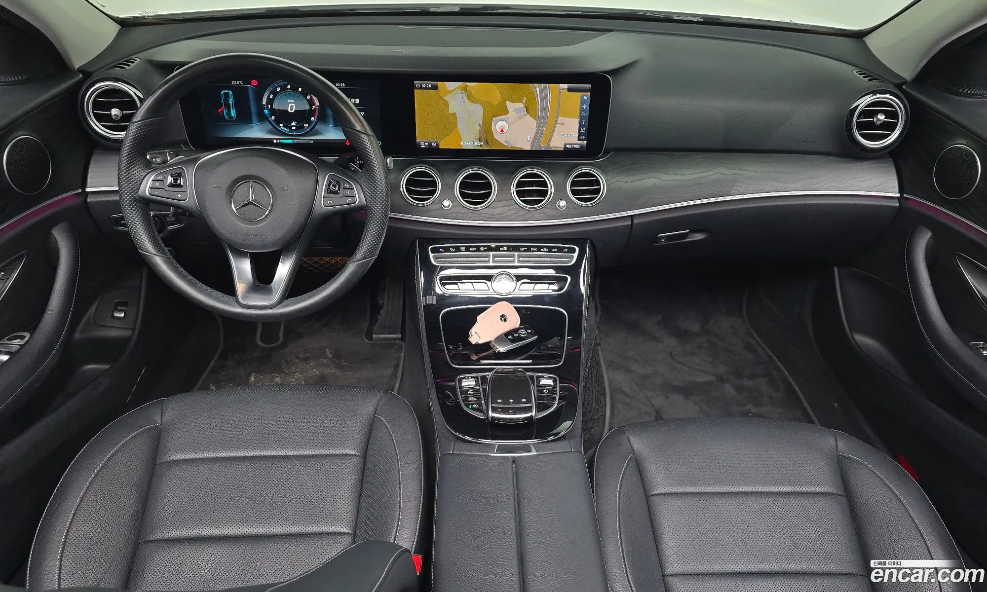 Mercedes-Benz E-Class W213 2016 WDDZF4JB0HA044007 — 30