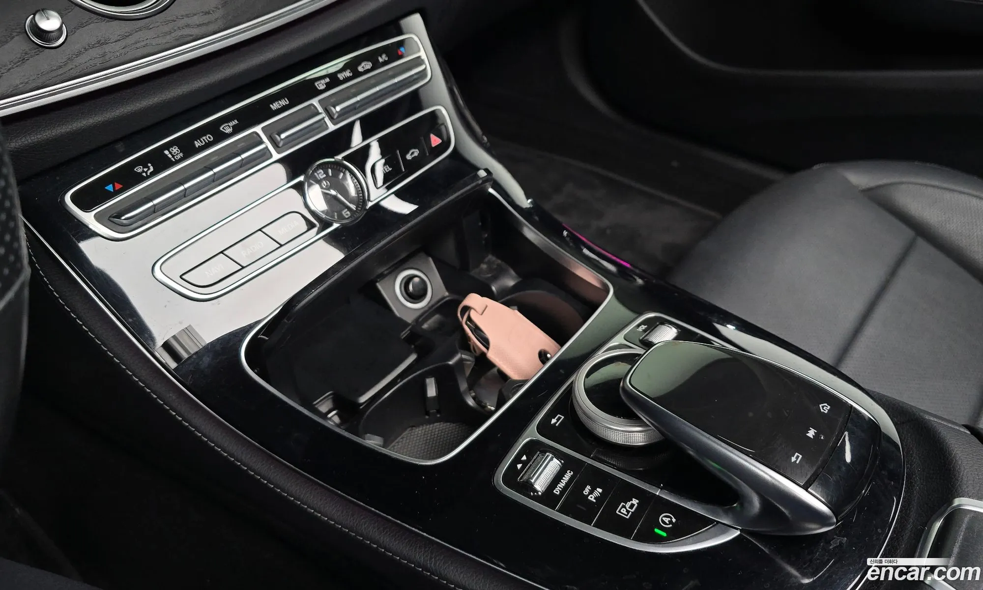 Mercedes-Benz E-Class W213 2016 WDDZF4JB0HA044007 — 14