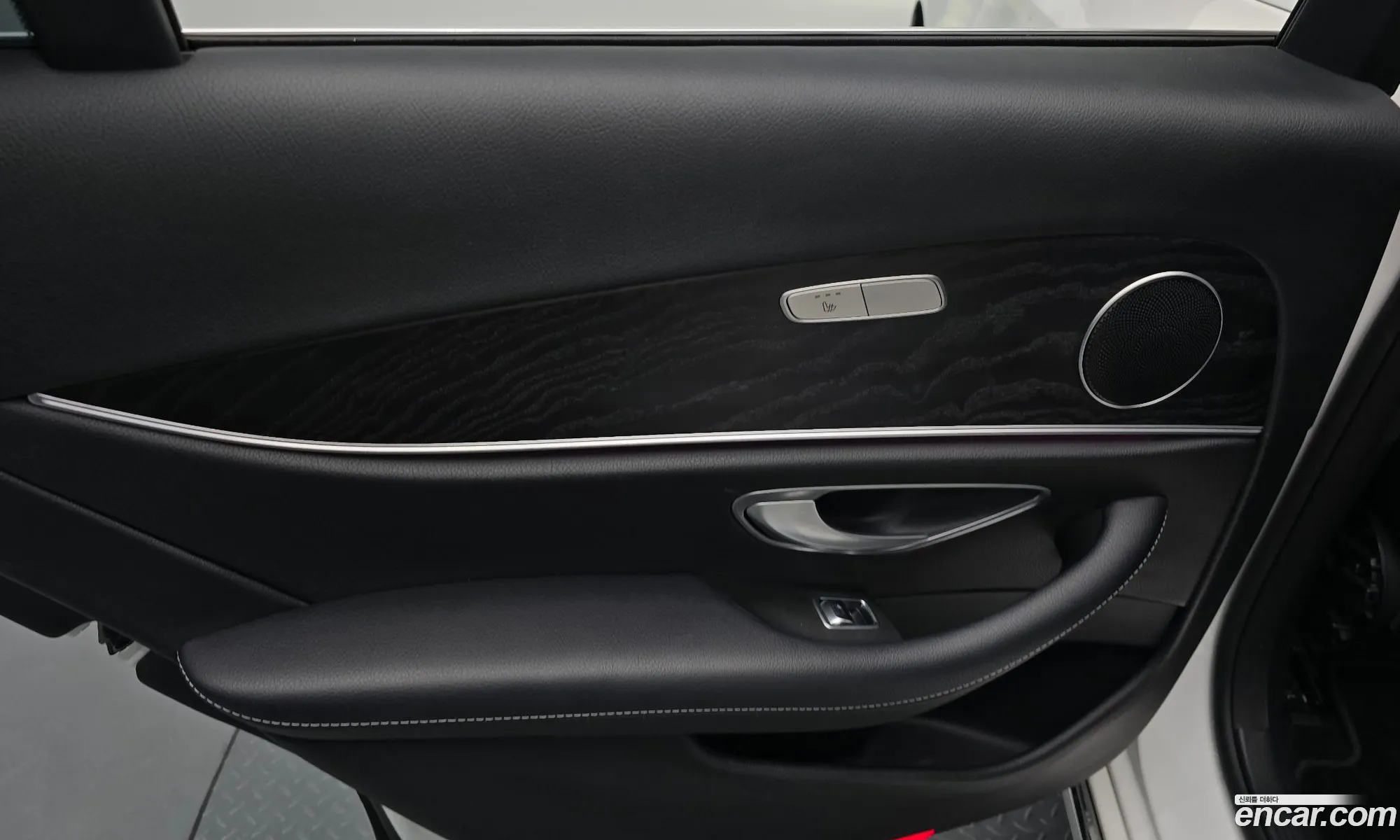 Mercedes-Benz E-Class W213 2016 WDDZF4JB0HA044007 — 29