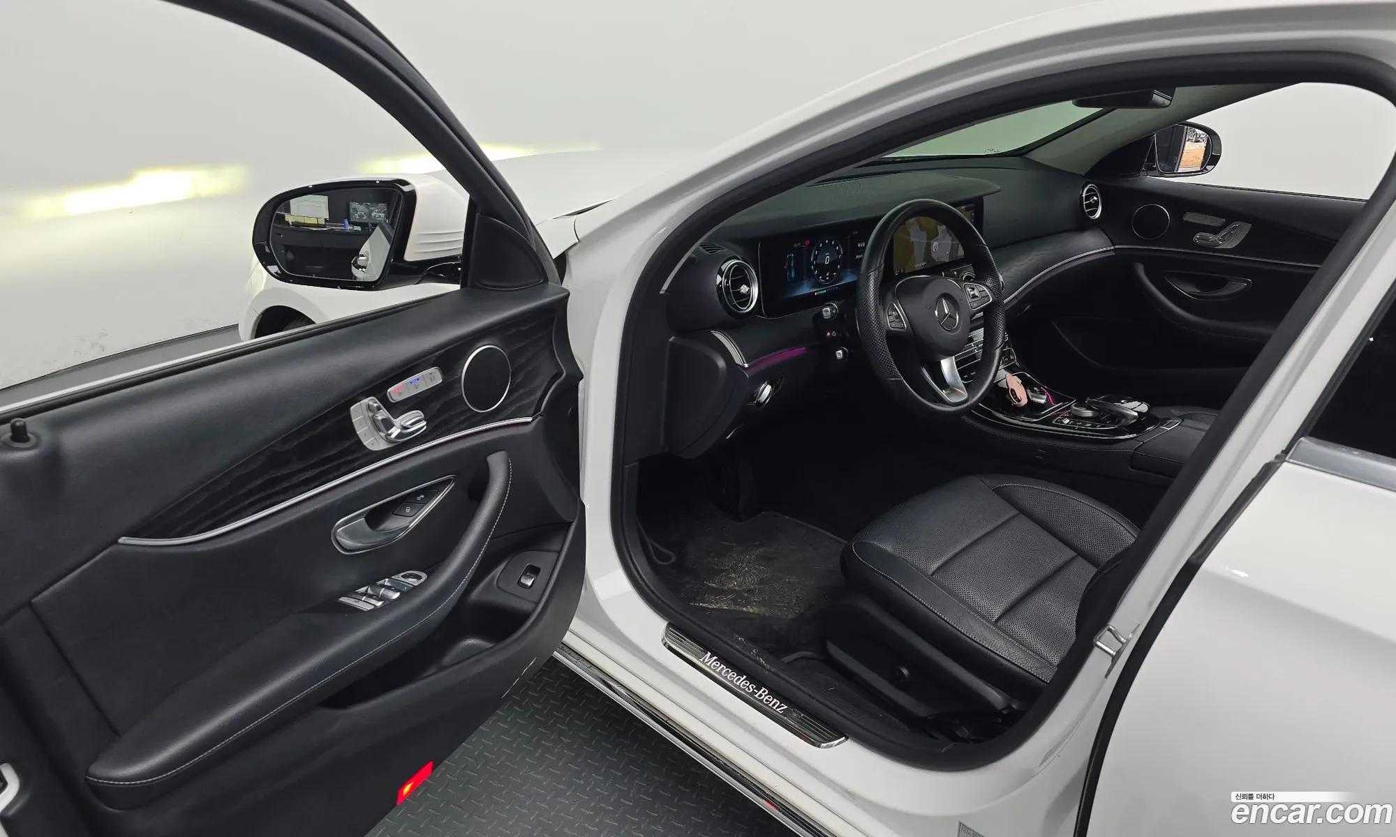 Mercedes-Benz E-Class W213 2016 WDDZF4JB0HA044007 — 10