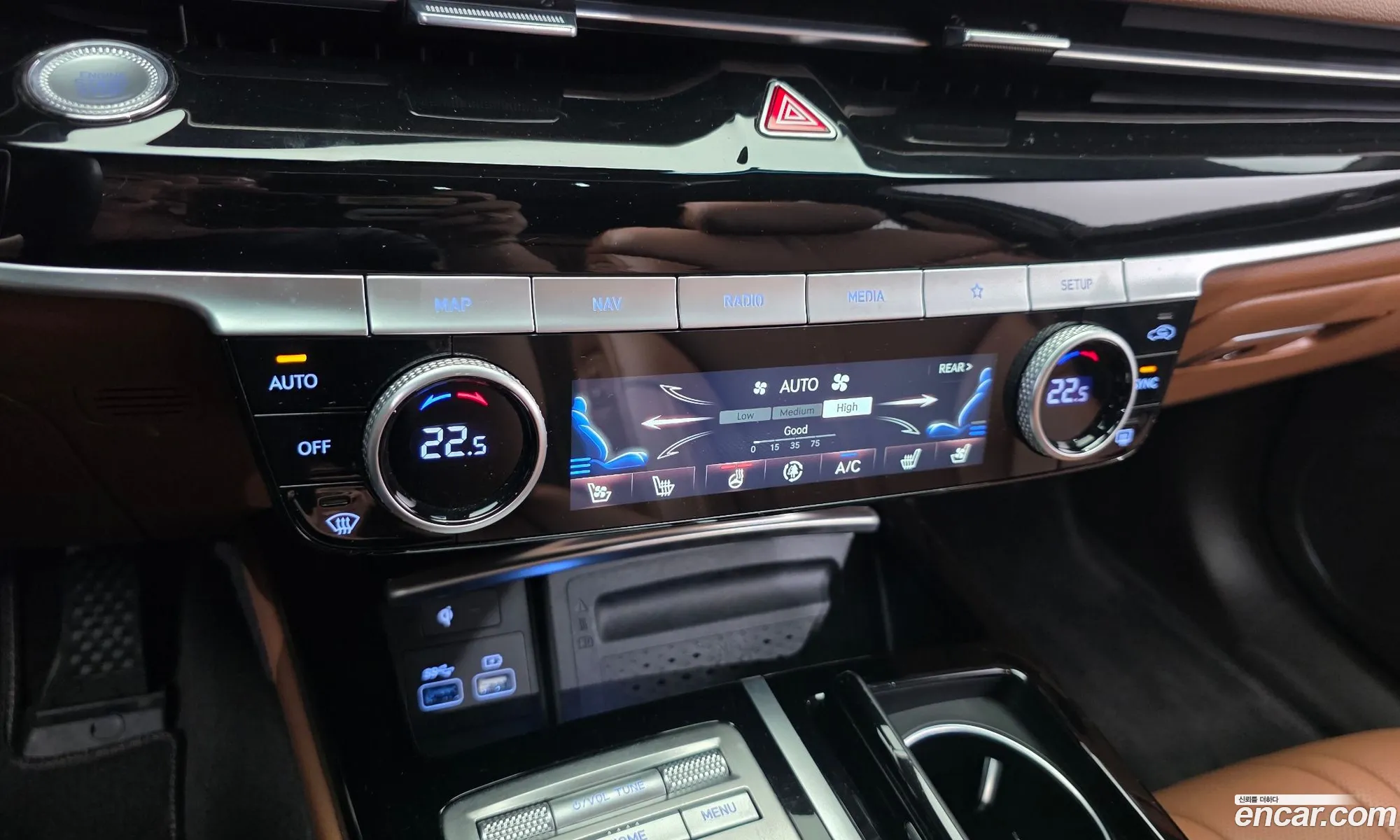 Genesis G80 2023 KMTGB41CBPU186437 — 32