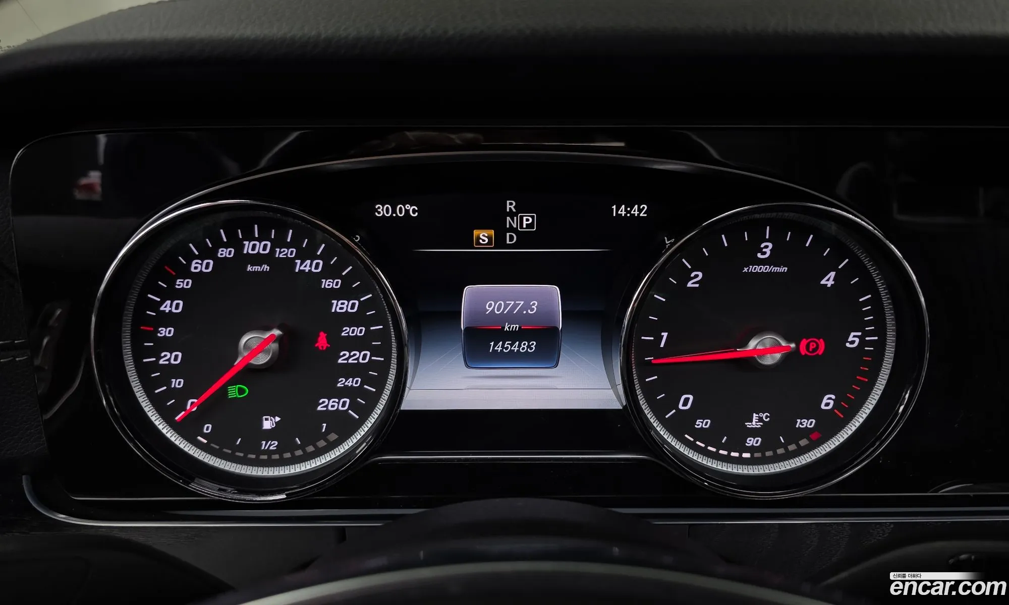 Mercedes-Benz E-Class W213 2018 WDD1K1EB3JF037403 — 13
