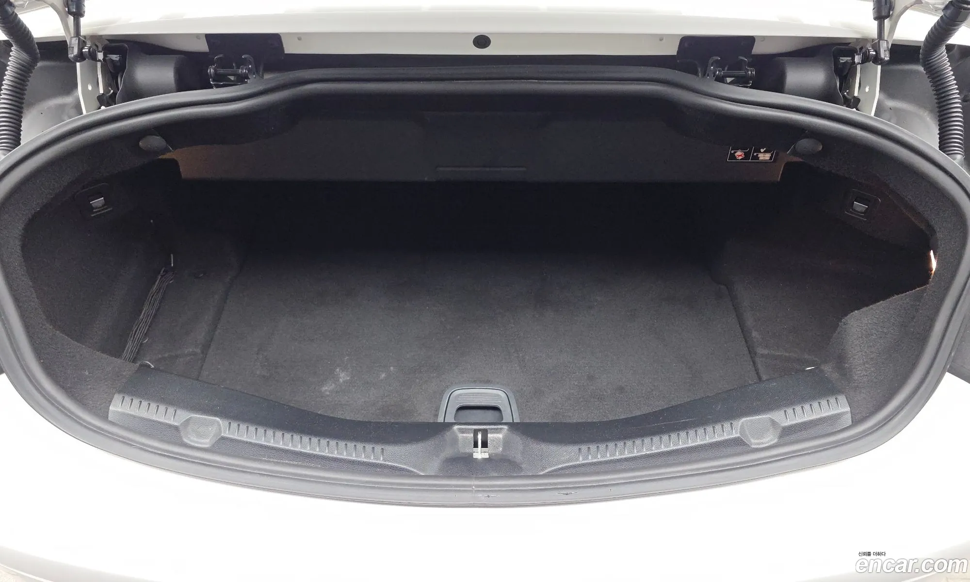 Mercedes-Benz E-Class W213 2018 WDD1K1EB3JF037403 — 2