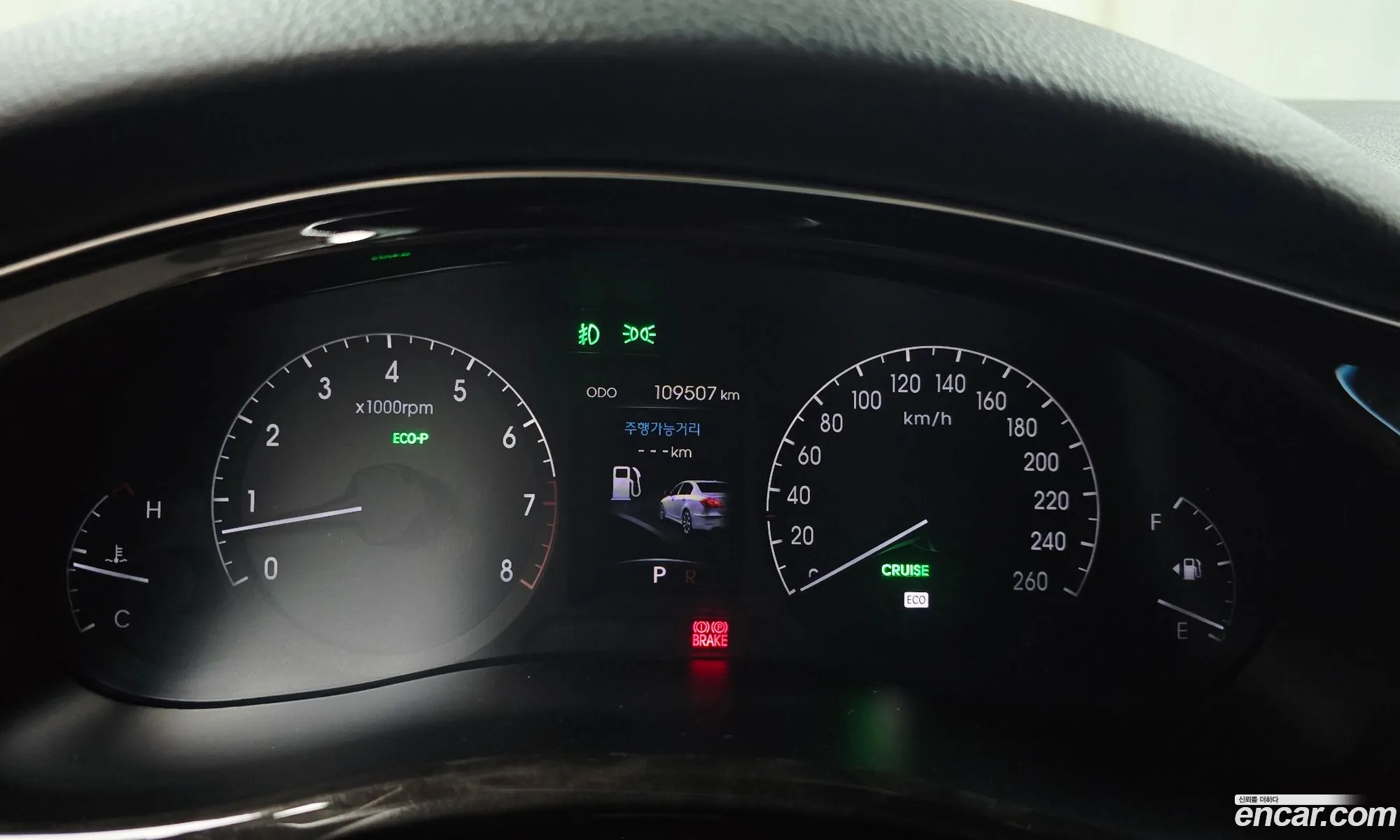 Hyundai Genesis 2011 — 27