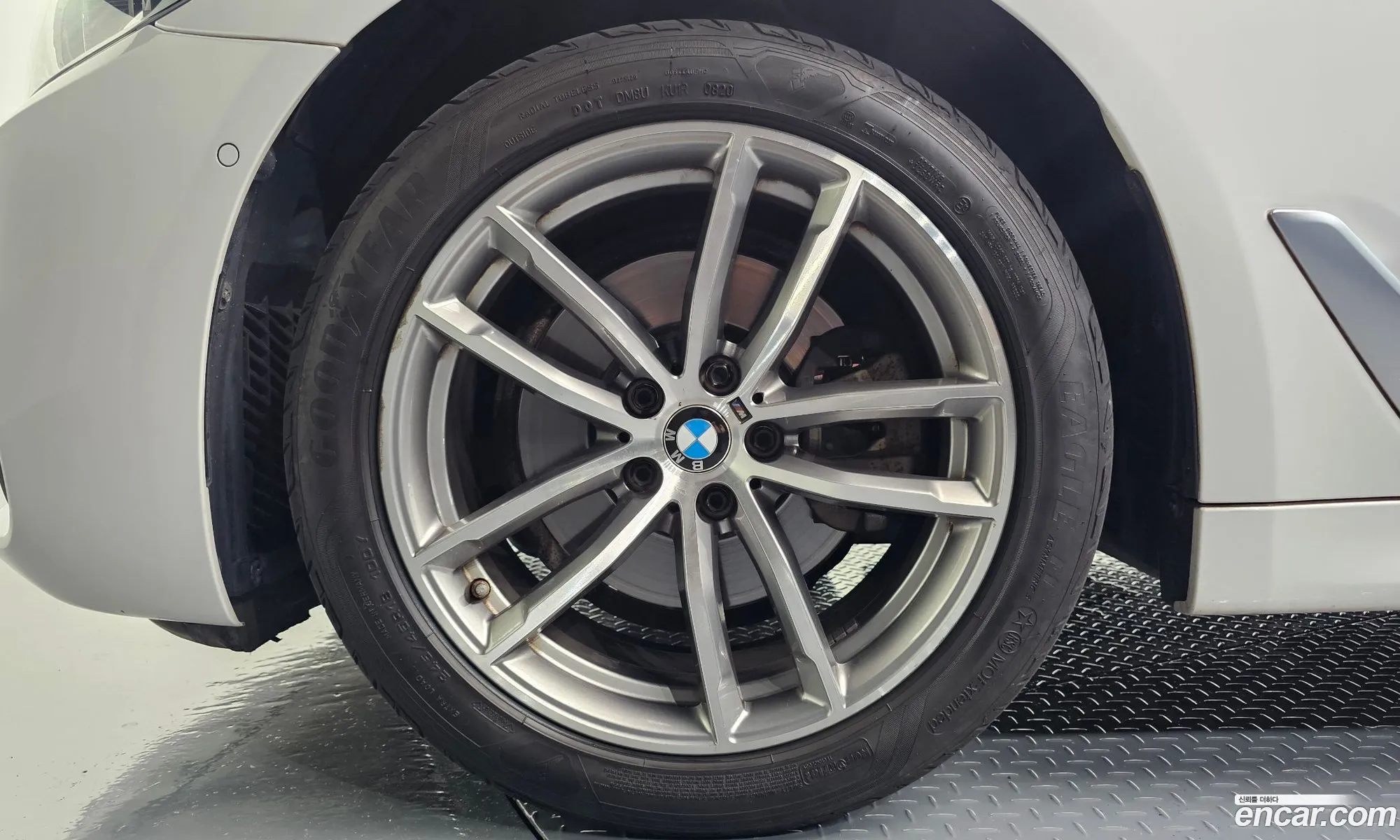 BMW 5 Series 2017 WBAJC510XJG860646 — 11