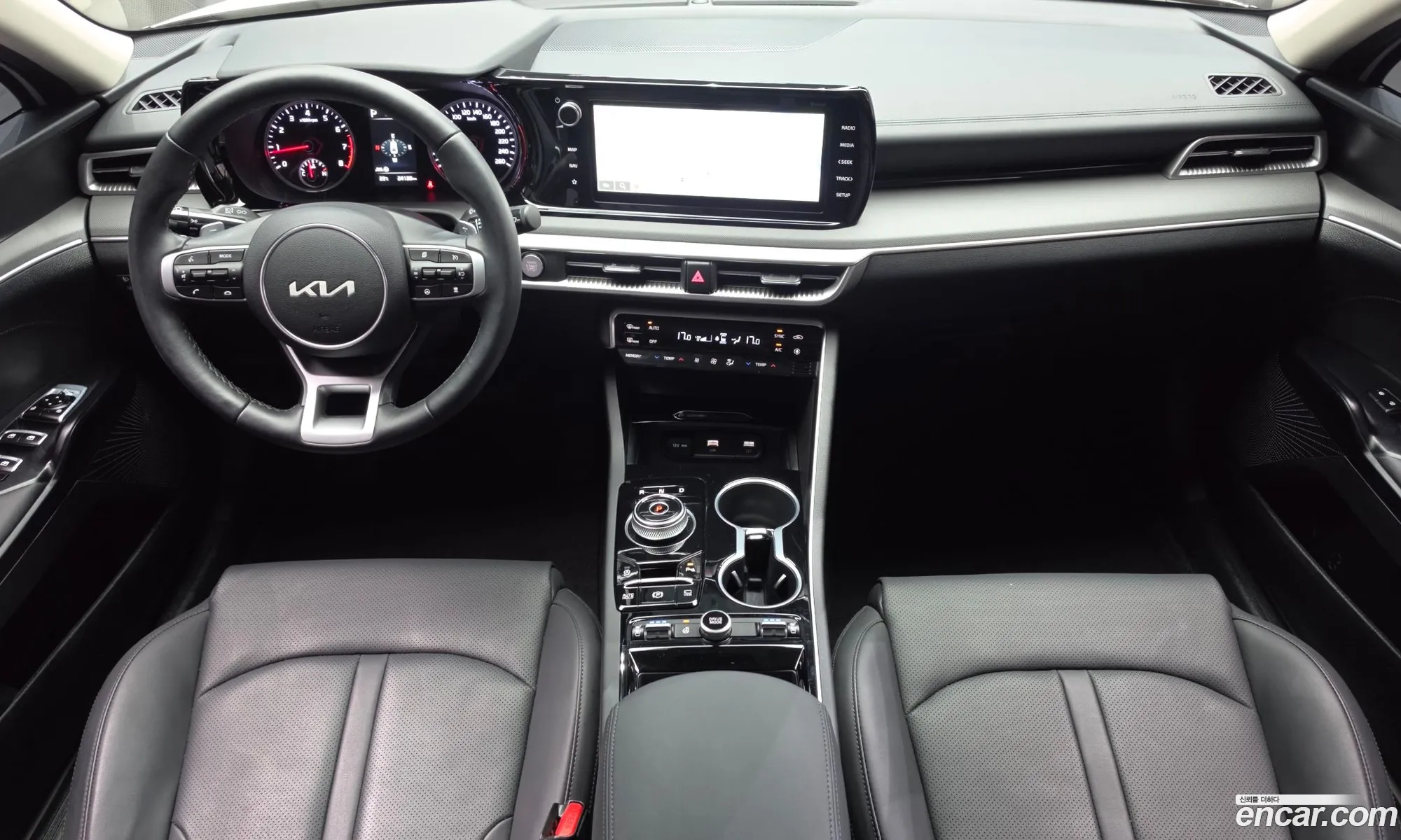Kia K5 2023 — 9