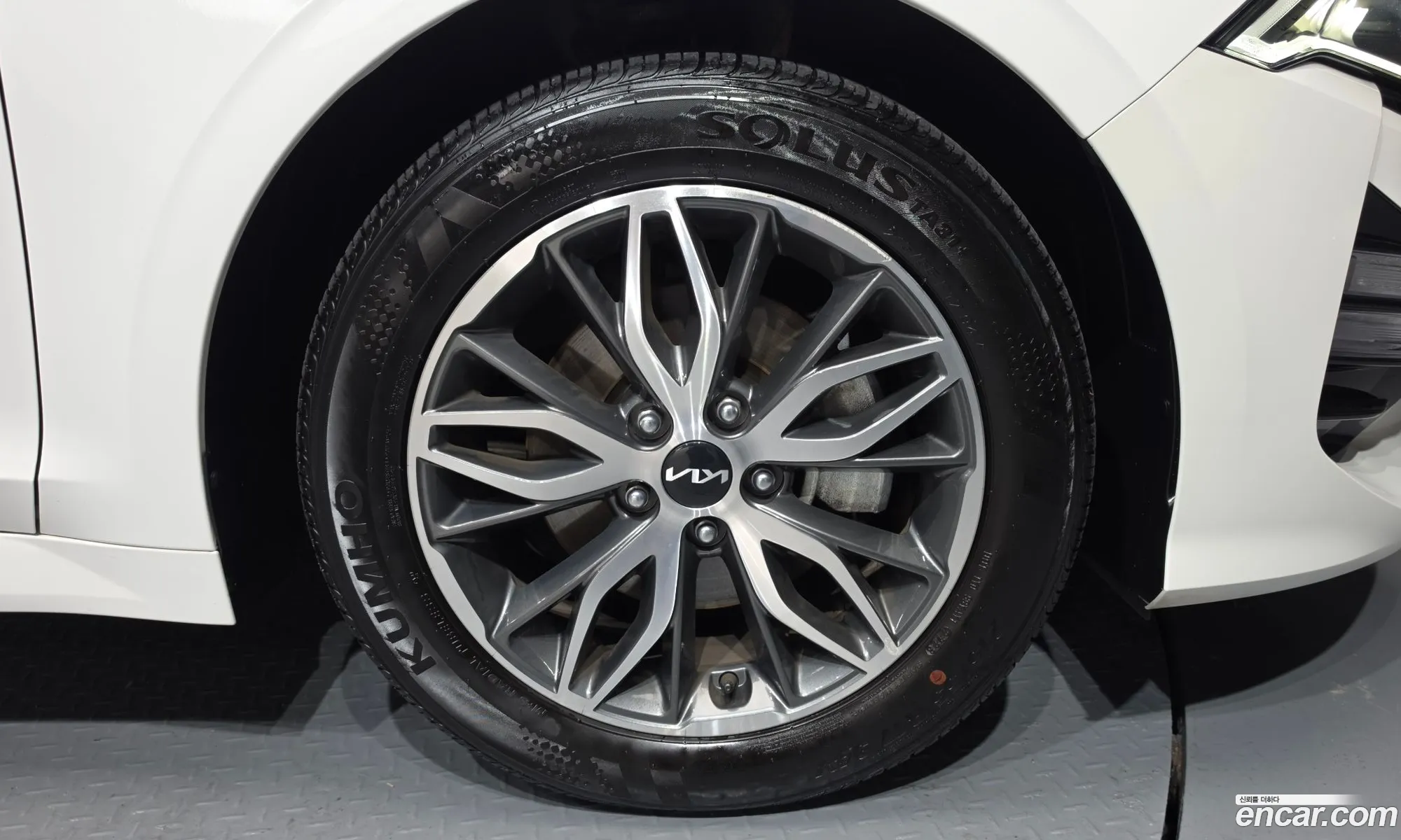 Kia K5 2023 — 20
